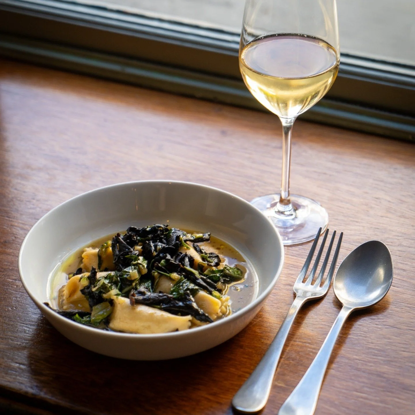 -
ATTENTION LUCHEON'ERS

Join us for lunch in April and enjoy a bowl of fresh pasta and a glass of wine (or soft drink) for just &pound;18.

No, this isn't some lame April fools nonsense, it is just an offer of a great lunch as a fair price.

Look fo