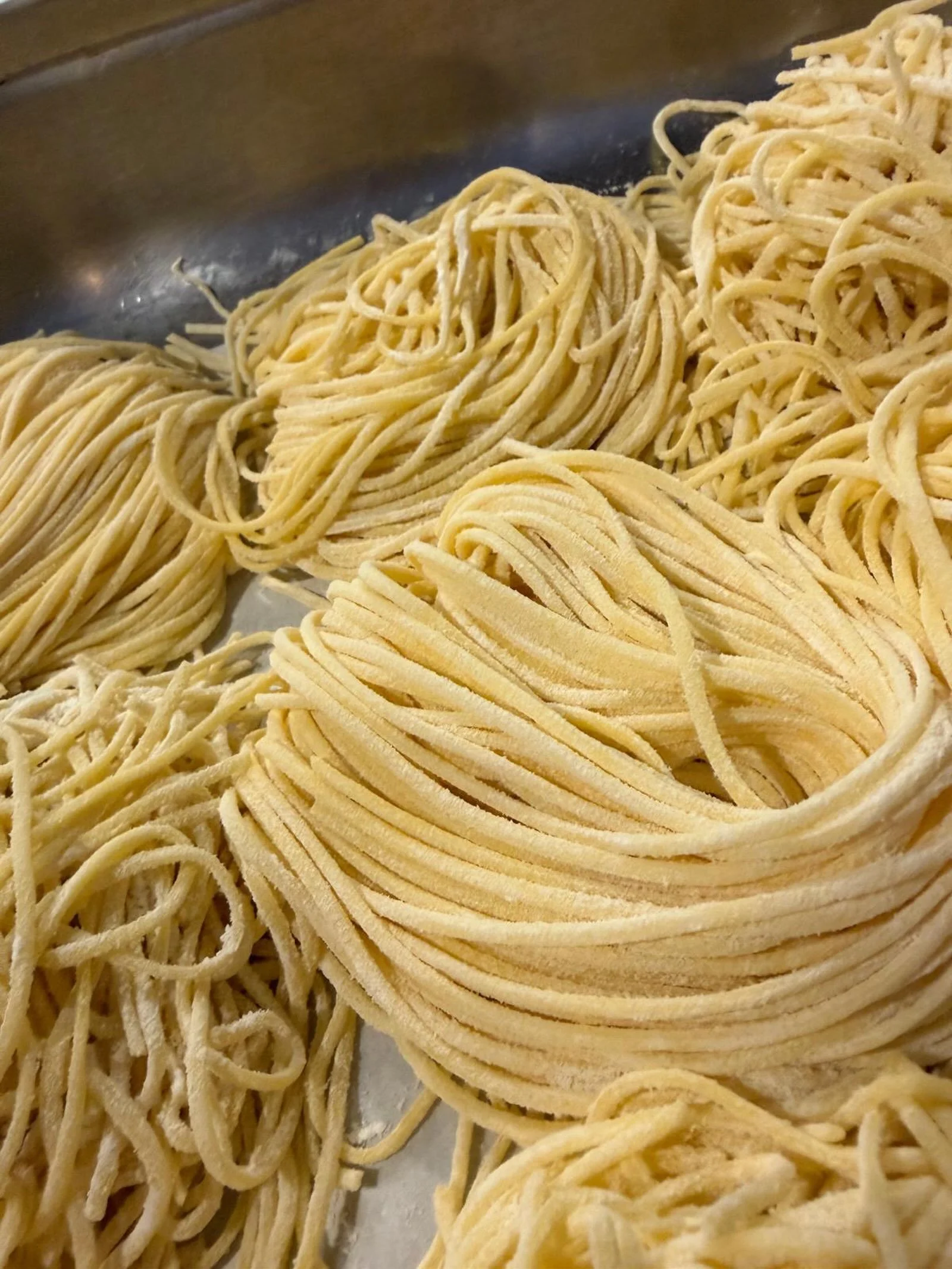 Another hot day today, and it&rsquo;s a busy one here!
Come try some hand rolled tagliolini with freshly cooked Cornish mussels, spiked with fresh chillies, garlic and cooked in a generous, generous amount of olive oil.