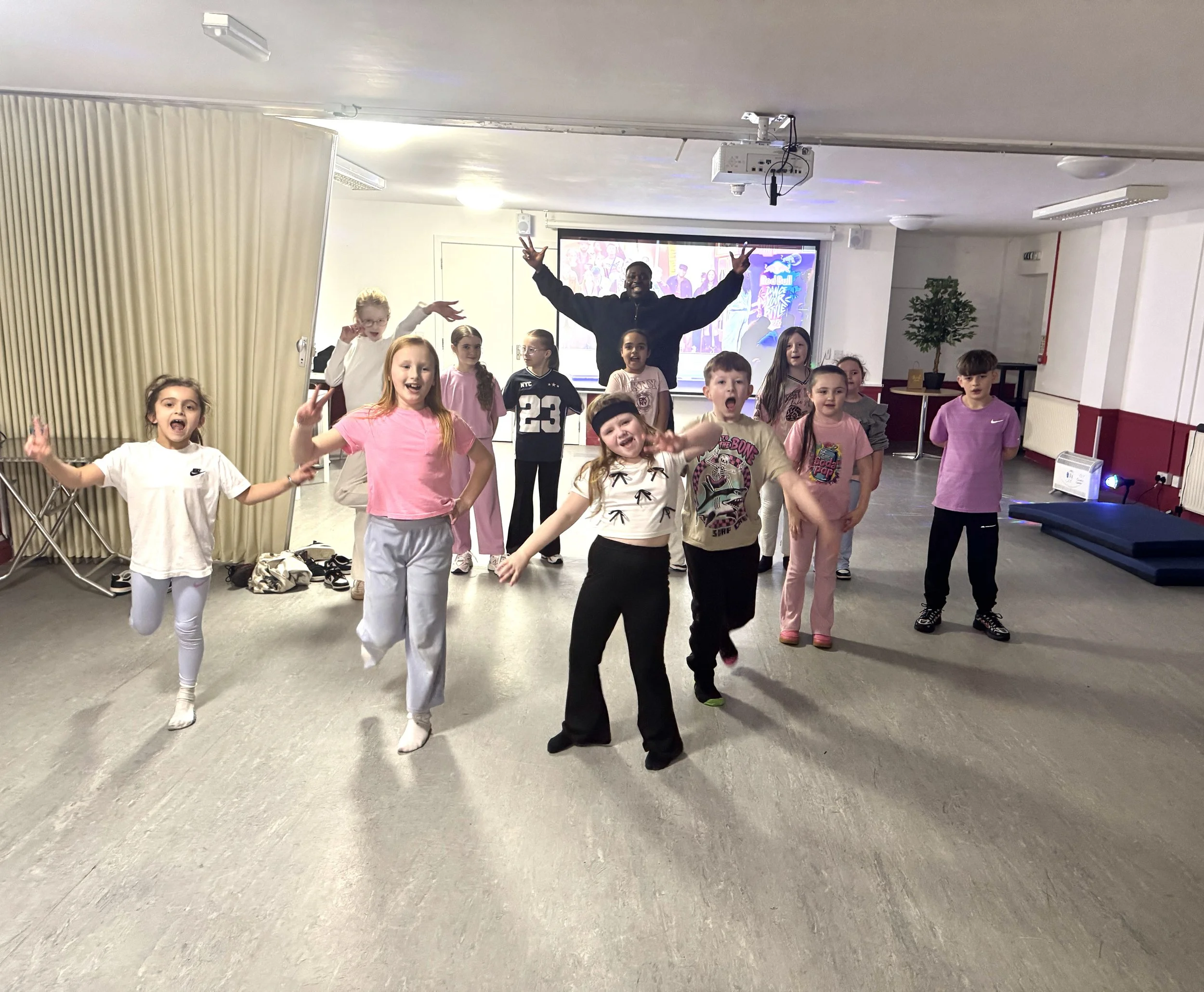 HIP HOP DANCE CLASSES