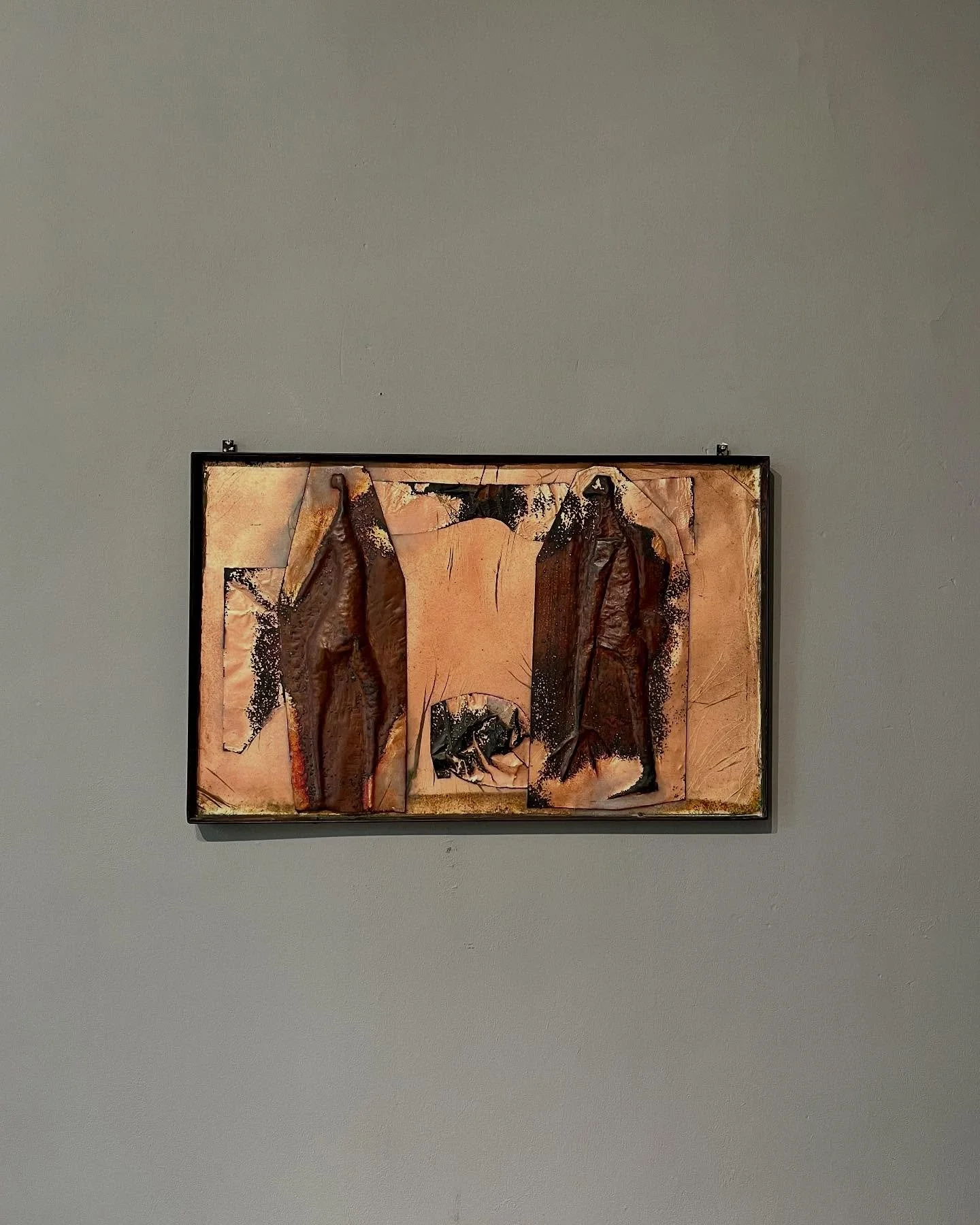 Takwe Kaenders
@takwekaenders 

metalwork, copper in steel frame

New in our store!

______________________

Metallarbeit, Kupfer in Stahlrahmen

Neu bei uns im Laden!

#metalart #metalwork #metallgestaltung #metallbau #kunsthandwerk #handgefertigt #