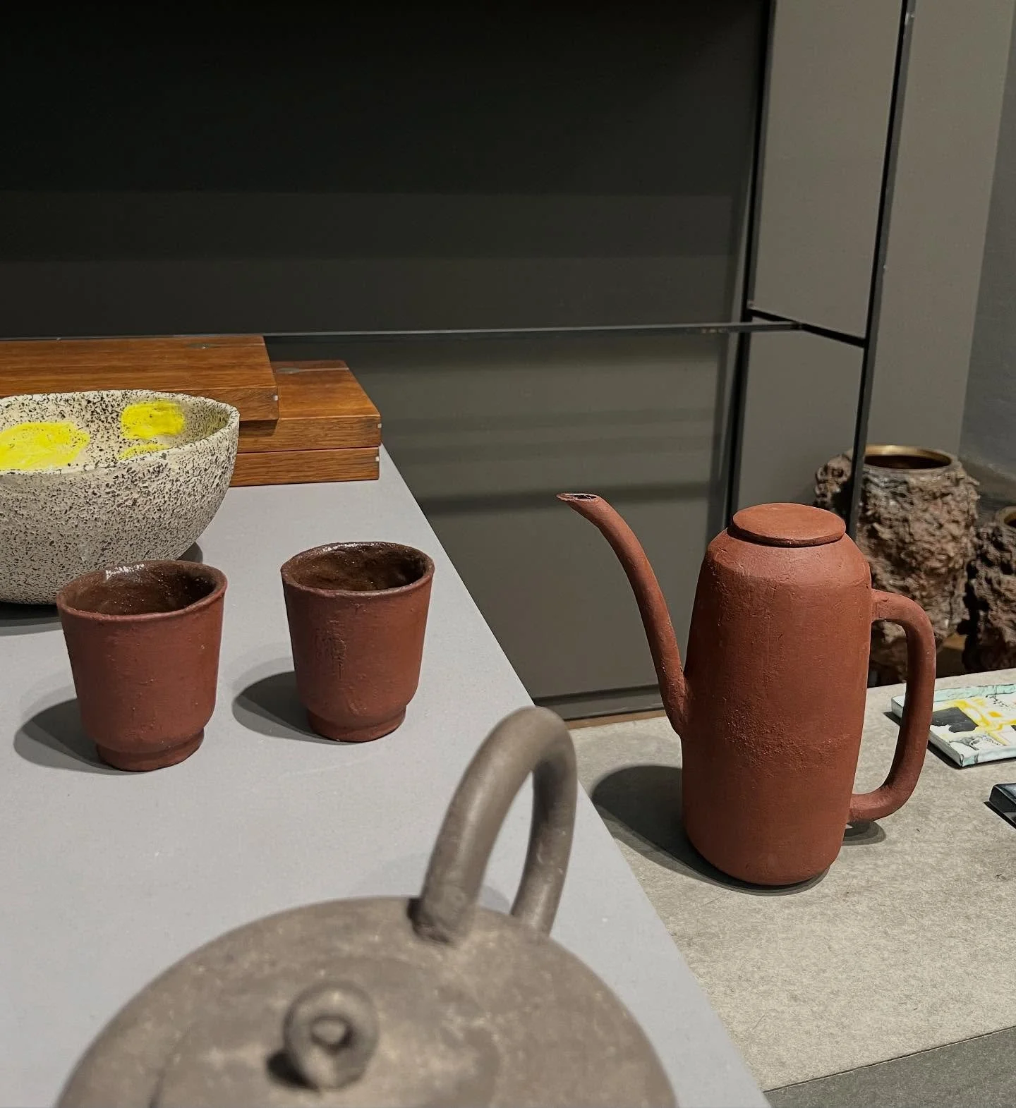 Gabriel Knoop
@knogab 

tea or coffee service, clay, glazed inside

Available now!

_____________________________

Tee- oder Kaffeeservice, Ton, innen glasiert

Ab jetzt verf&uuml;gbar!

#clay #ceramicart #handmadeceramics #potterylove #clayart #cera