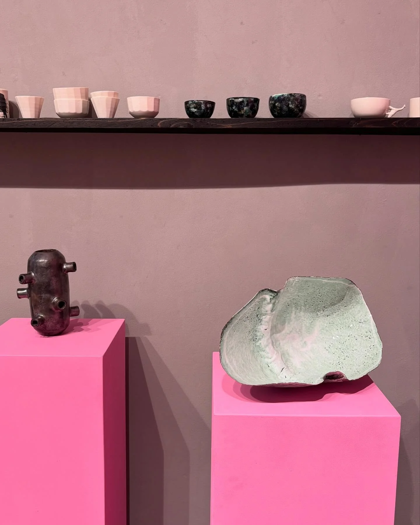 NEW WORKS

Julika M&uuml;ller, jewelry and metalbowls
#julikam&uuml;ller 

and ceramics by @knogab

and porcelain by @porzellan.ludwig 

Exhibition till 30.12.2025!!