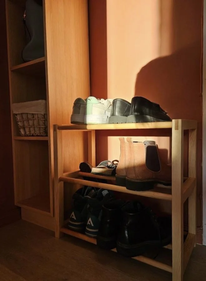 Plassbygd oppbevaringsmøbel laget i furu. 3 Foto Jorid Martinsen.jpg