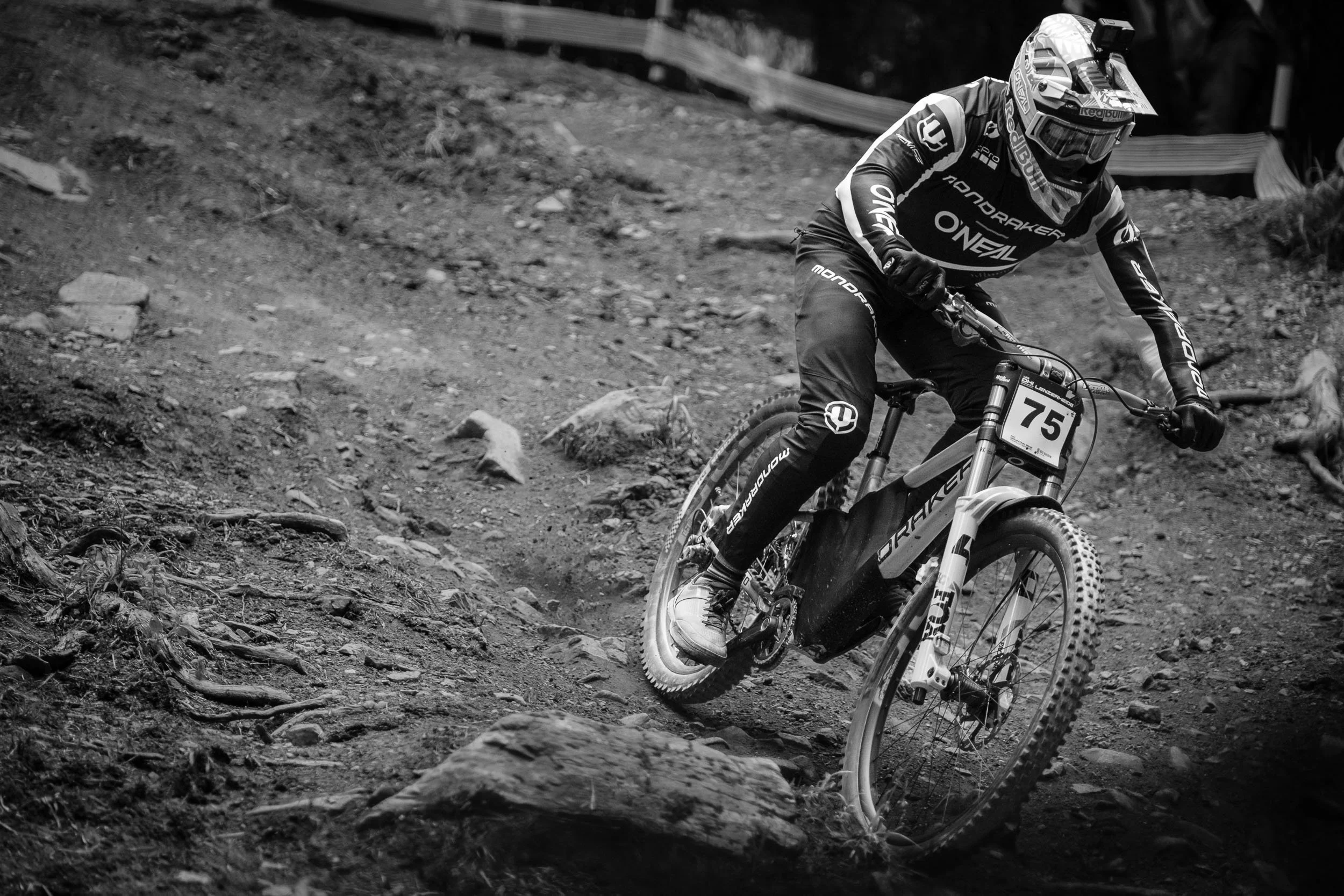 mtb-downhill-wc-lenzerheide-schweiz-13.jpg