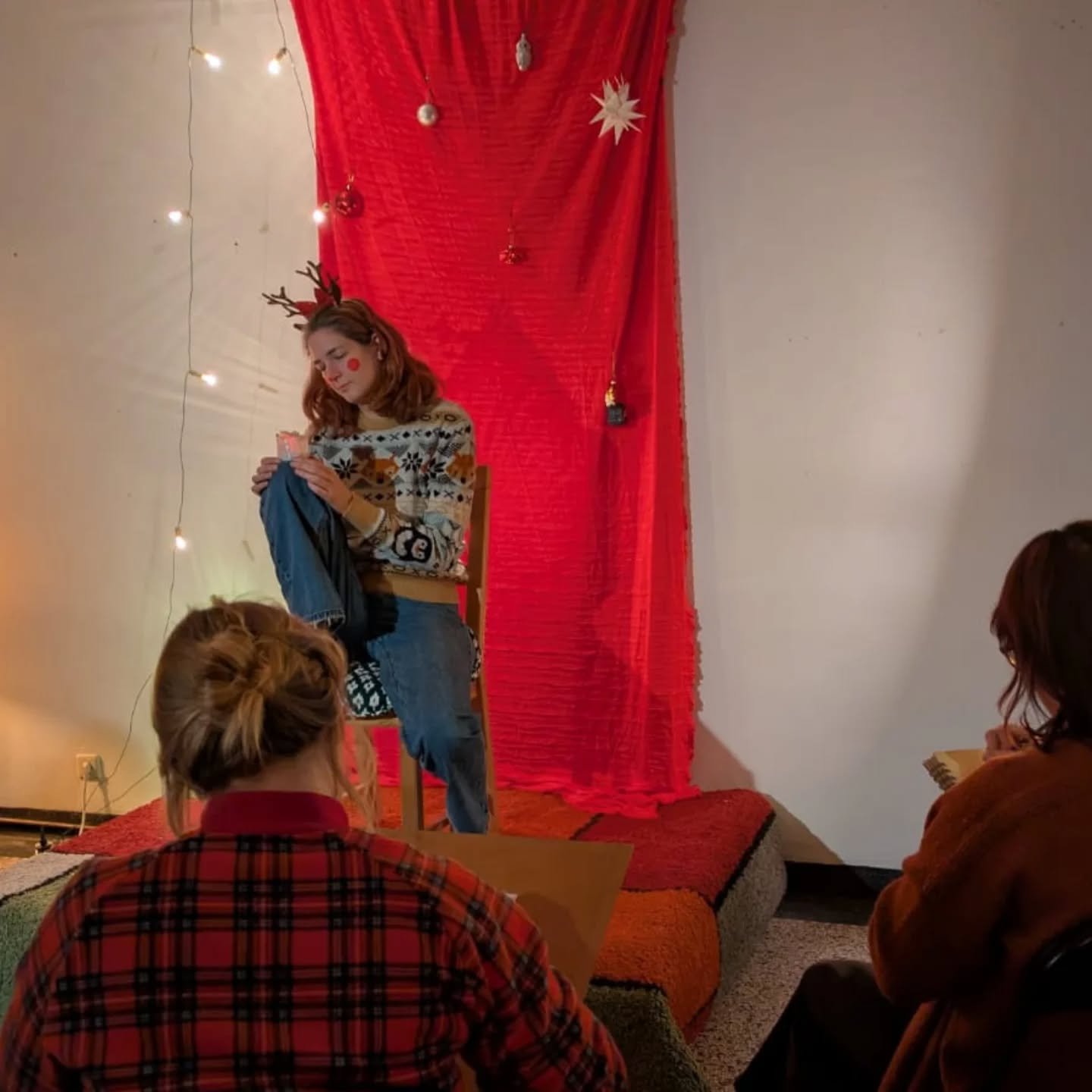 Onze gezellige kerst portretten sessie was geslaagd! De erwtensoep en warme choco maakte het helemaal af hihi. Merci allemaal❤️ Donderdag is er weer een reguliere sessie, meld je daar voor aan!
&bull;
&bull;
&bull;
&bull;
&bull;
&bull;
#collectiefeig