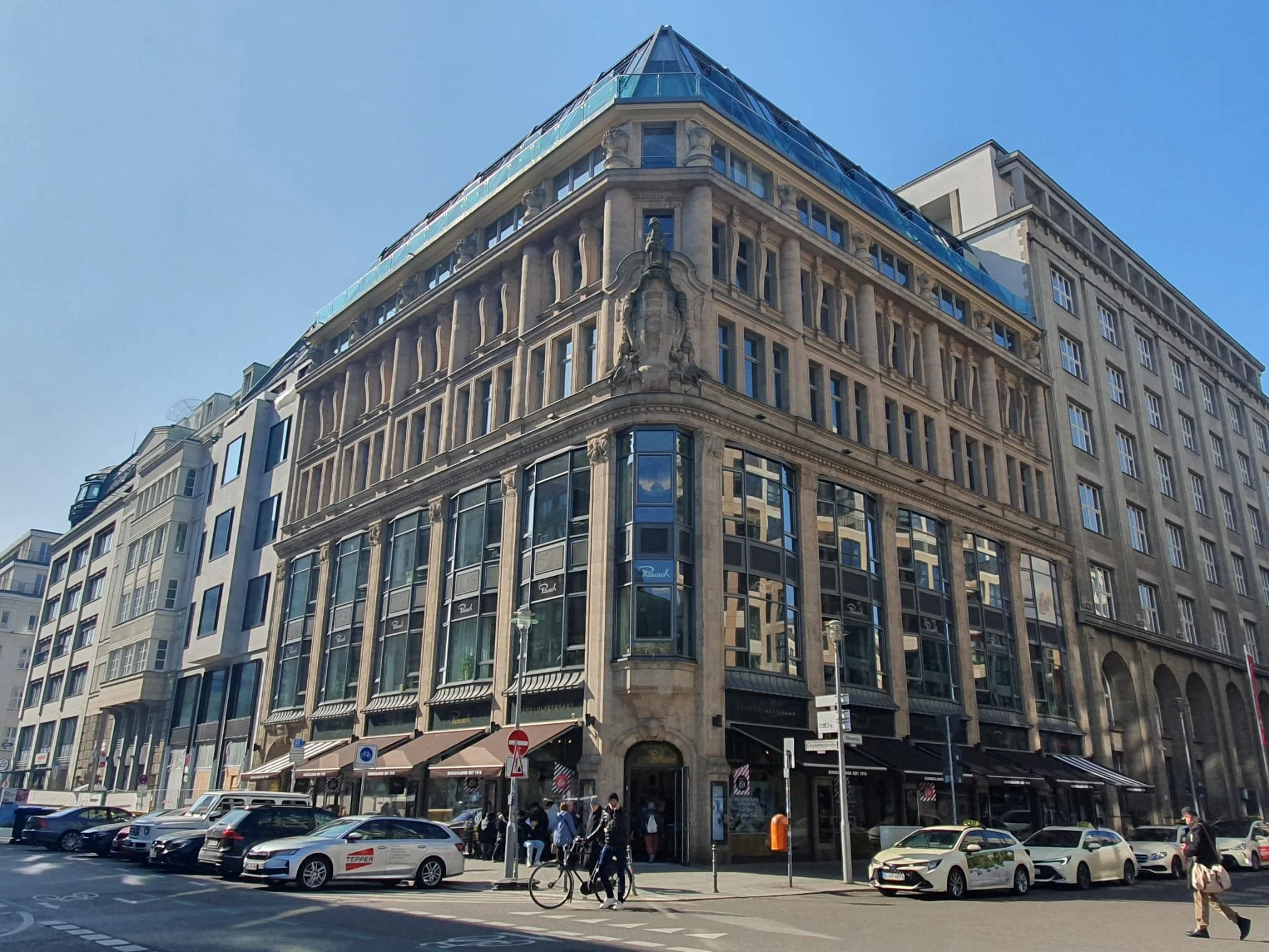 Charlottenstraße 60-61