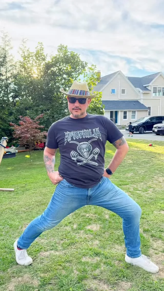 These limited edition metal bee-lover tee (shown here on my very capable fashion model) are going quickly! It says Gloucester Sea Hive on the back in yellow. Sales of this shirt will support @gloucesterseahive and its commitment to sustainability, st
