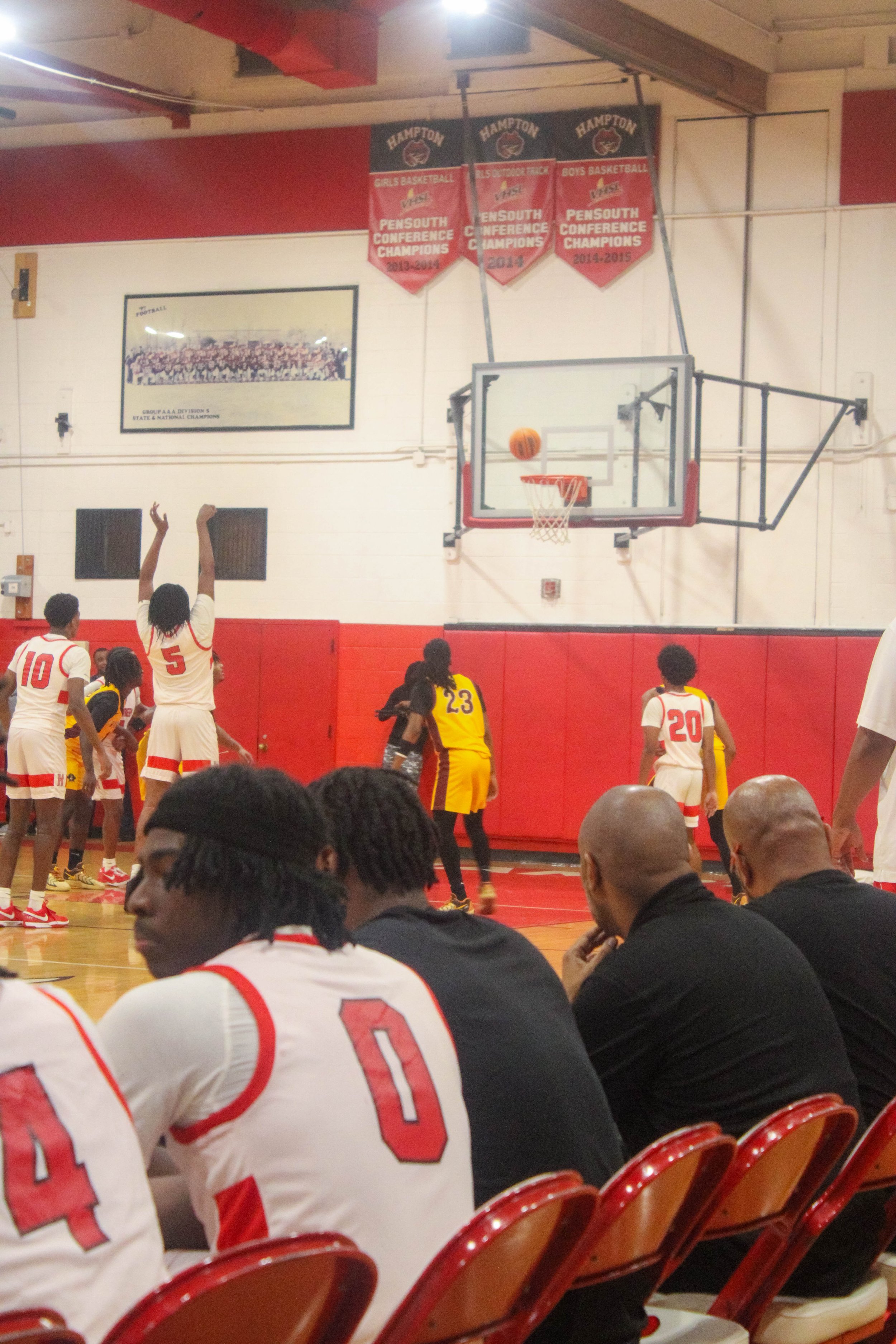 HHS v WHS Varsity MBB 1.9.25-10.jpg