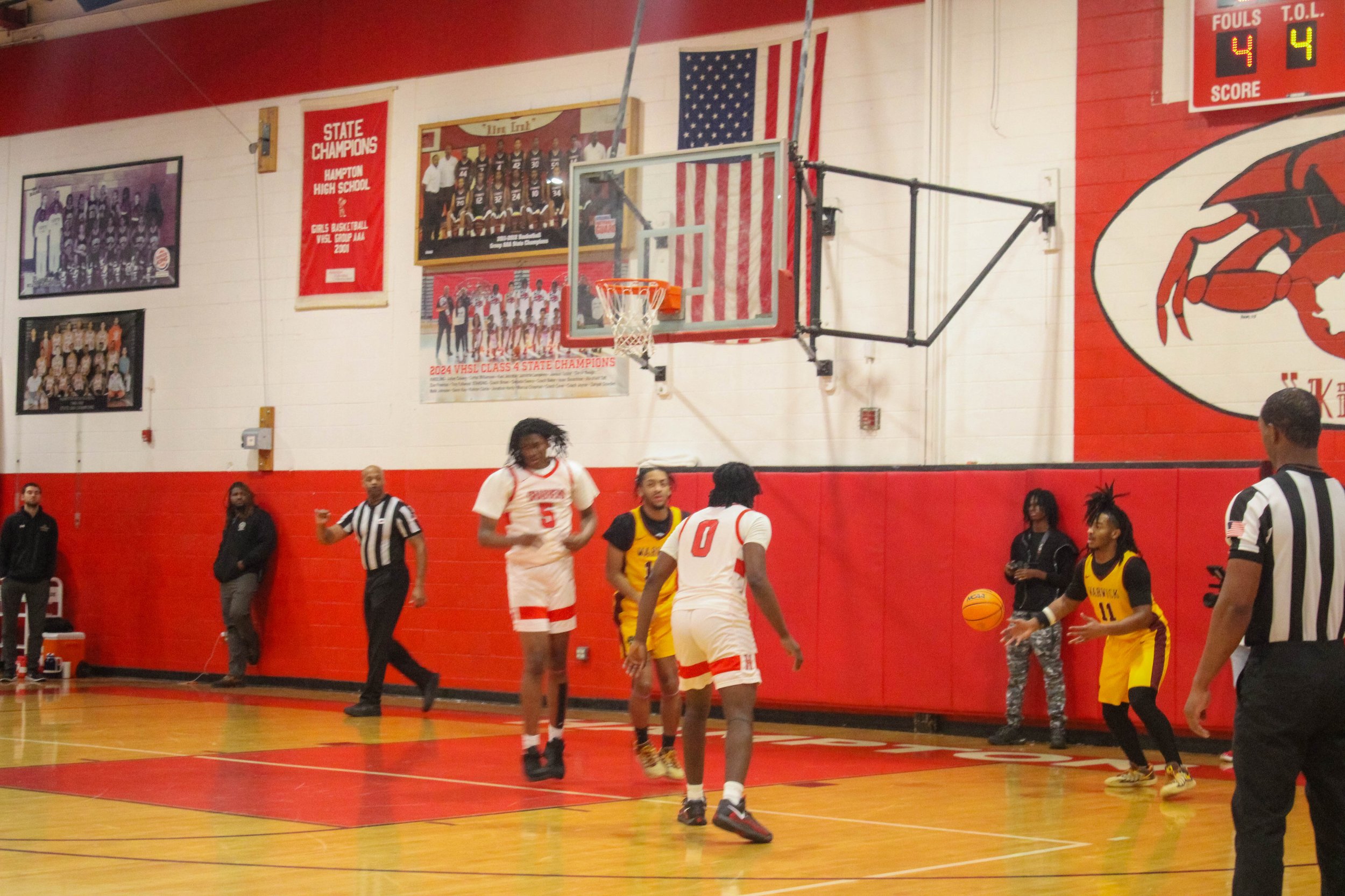 HHS v WHS Varsity MBB 1.9.25-66.jpg