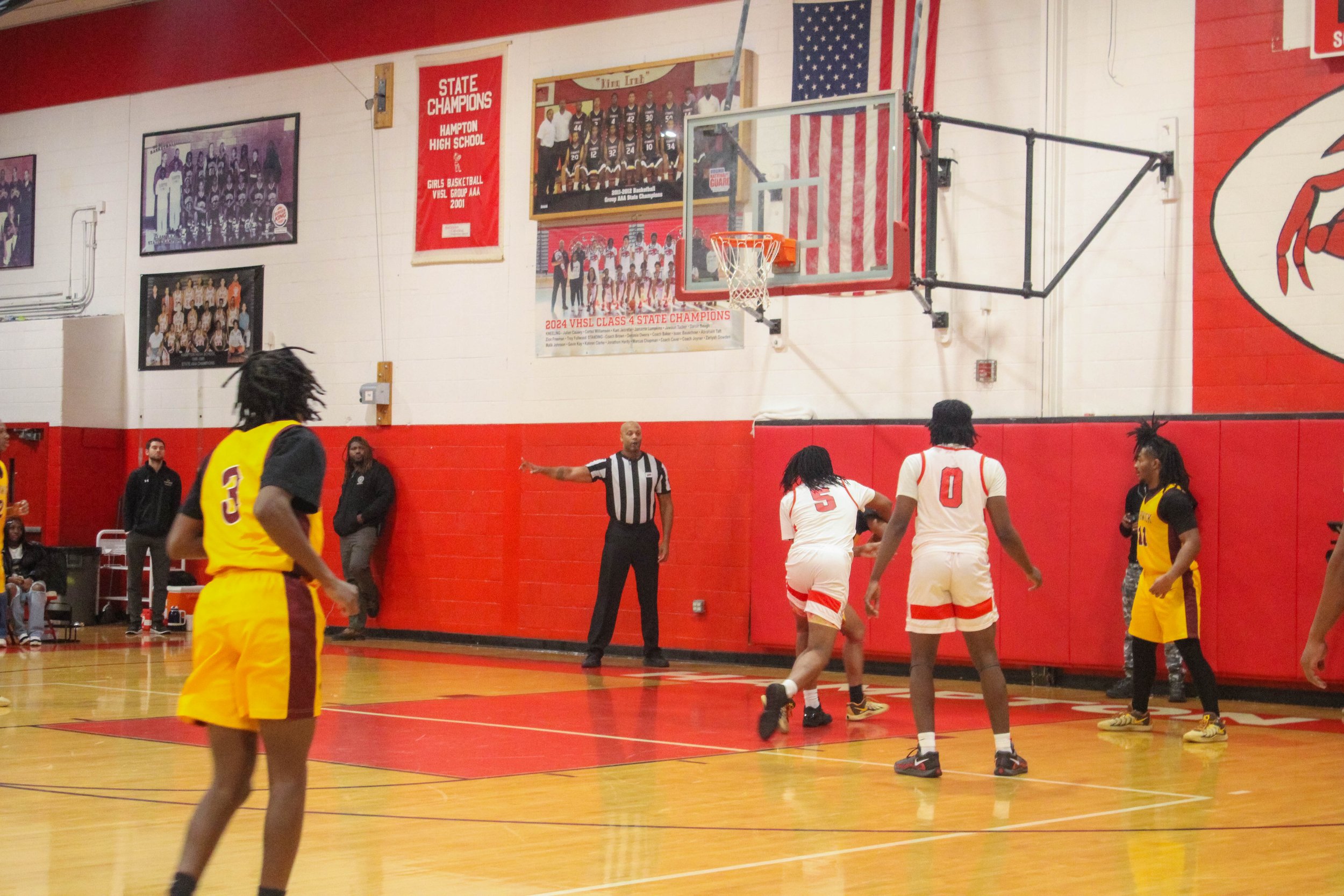 HHS v WHS Varsity MBB 1.9.25-63.jpg