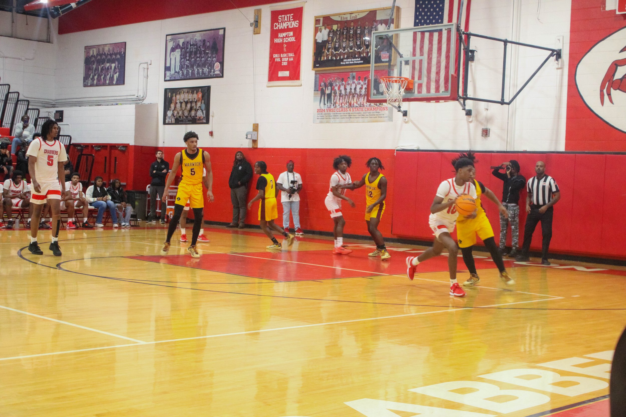 HHS v WHS Varsity MBB 1.9.25-117.jpg
