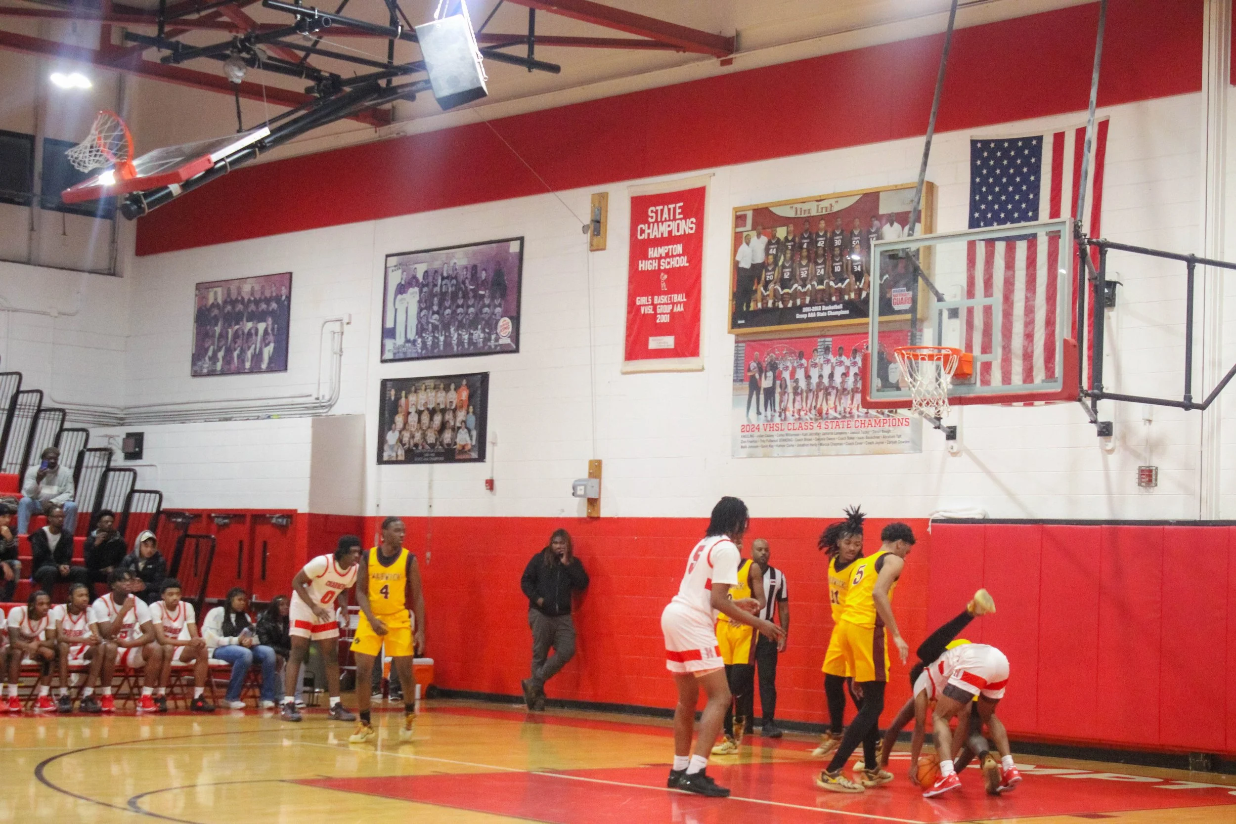 HHS v WHS Varsity MBB 1.9.25-49.jpg