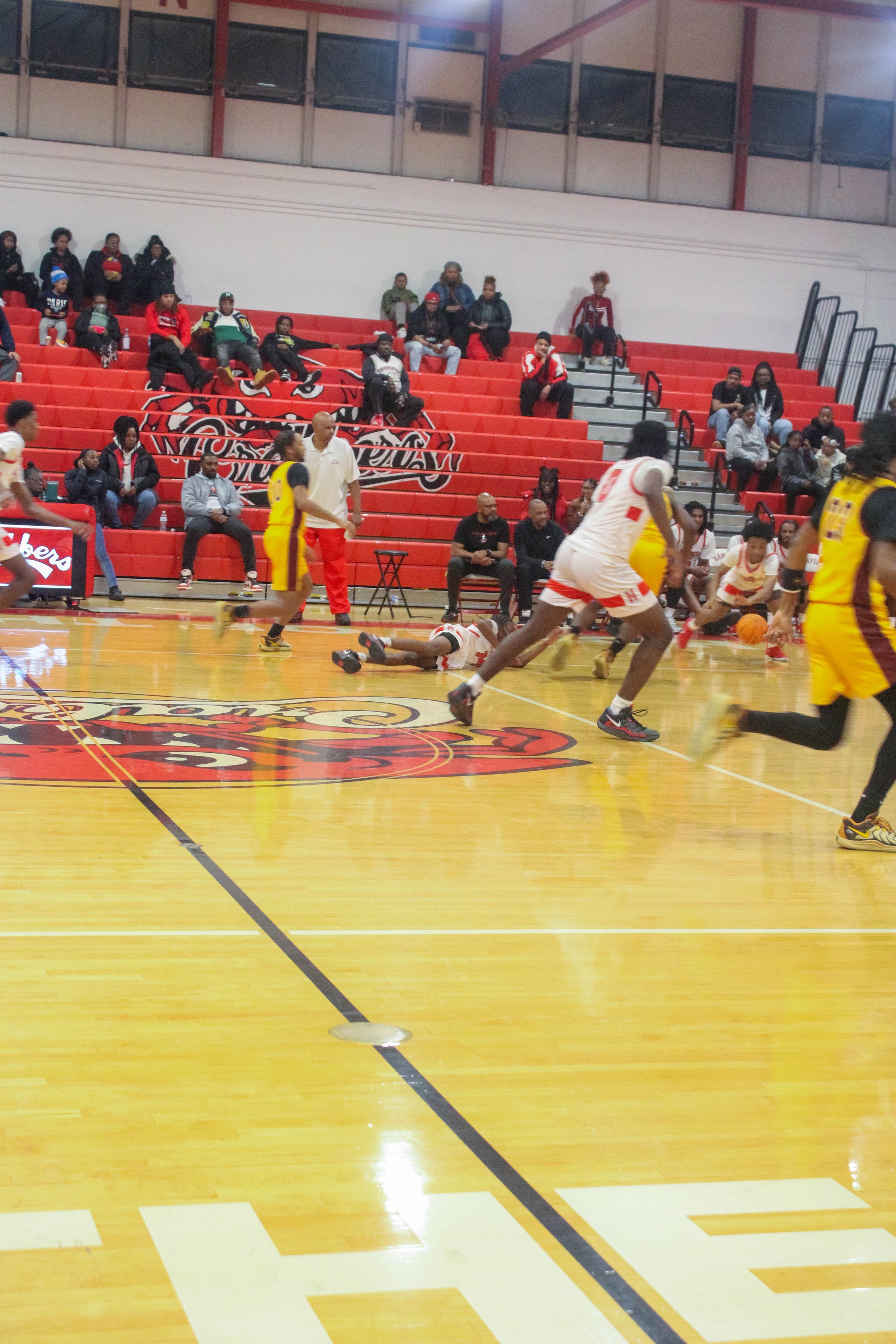 HHS v WHS Varsity MBB 1.9.25-217.jpg
