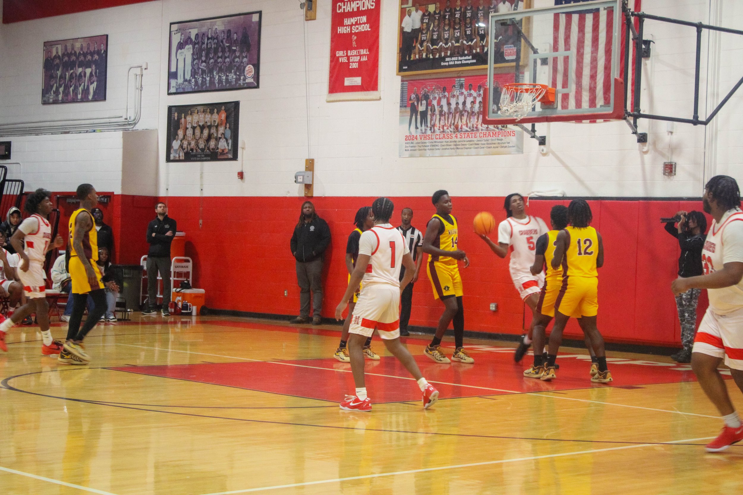 HHS v WHS Varsity MBB 1.9.25-156.jpg