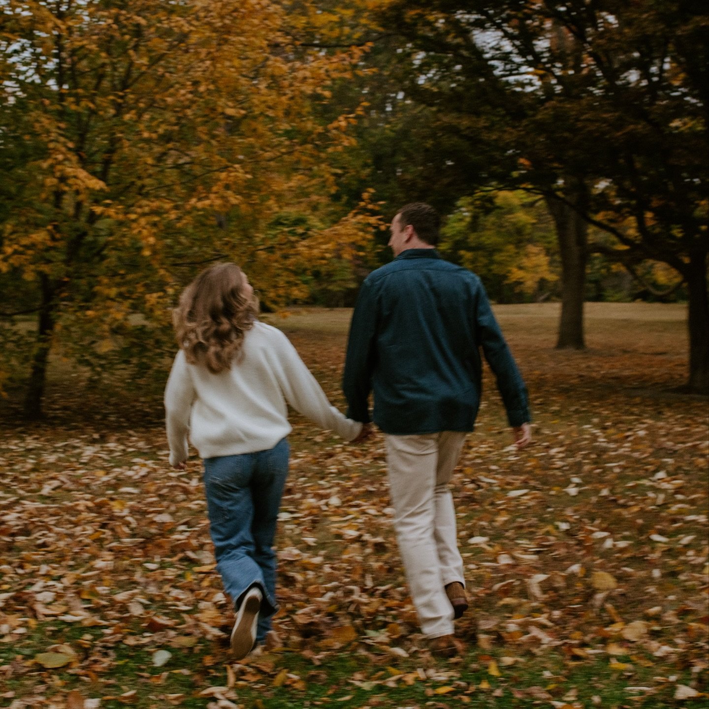 A beautiful fall day with the lovely Carter &amp; Regan 💛