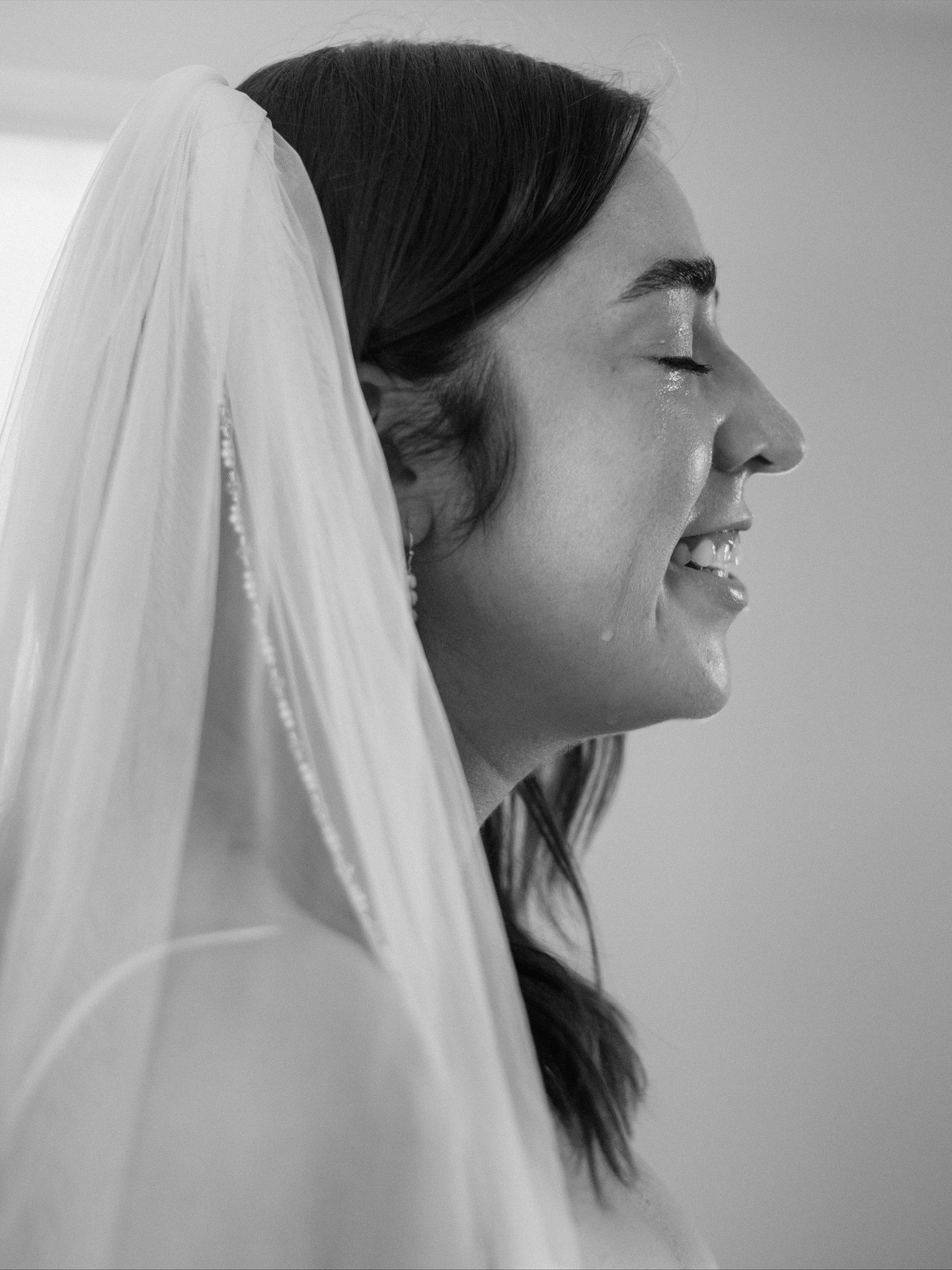 Just a reminder that real emotion is welcome here❣️ We&rsquo;re not in this business to photograph a perfect day off Pinterest - we&rsquo;re here to document people just as they are, experiencing each &amp; every feeling of being together.