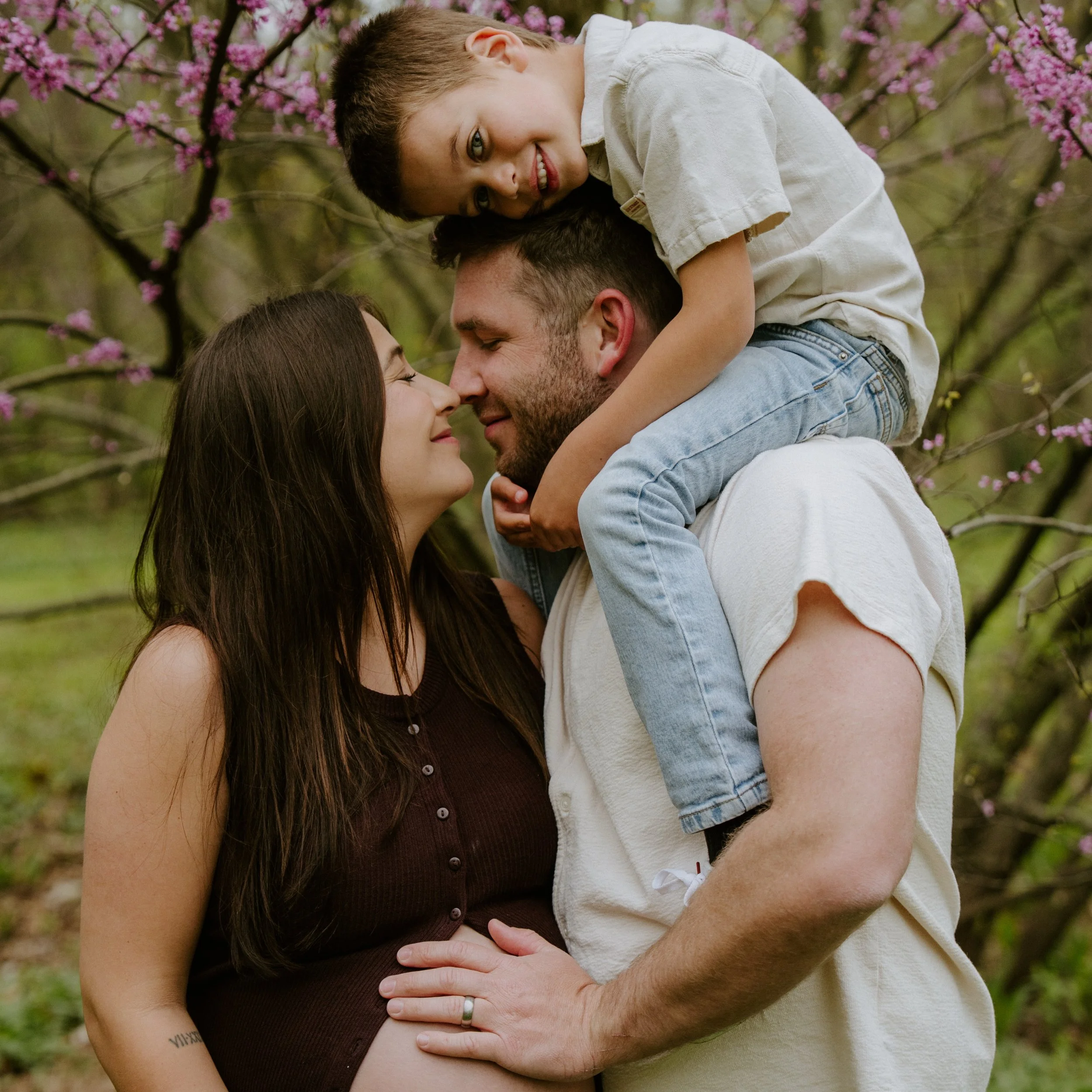 These three welcomed their sweet baby girl this week. Have you seen a more excited big brother?? We love the Miller family ❣️