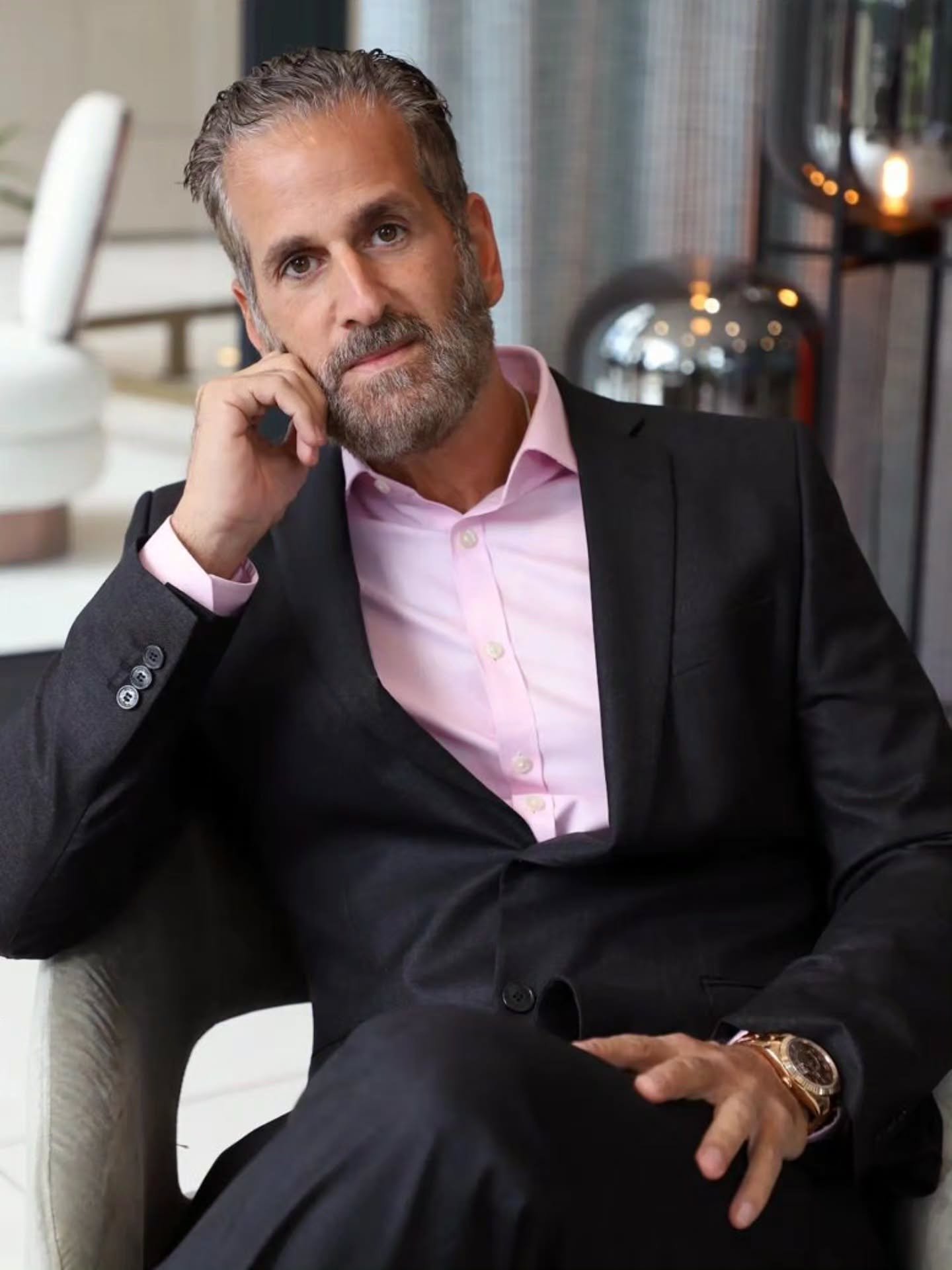 📸✨ Miami Realtor Glow-Up Time!
Your headshot is your first showing &mdash; let&rsquo;s make it unforgettable. Whether you&rsquo;re closing deals in Brickell or listing luxury in Sunny Isles, a fresh, modern photo can level up your entire brand.

🔥 