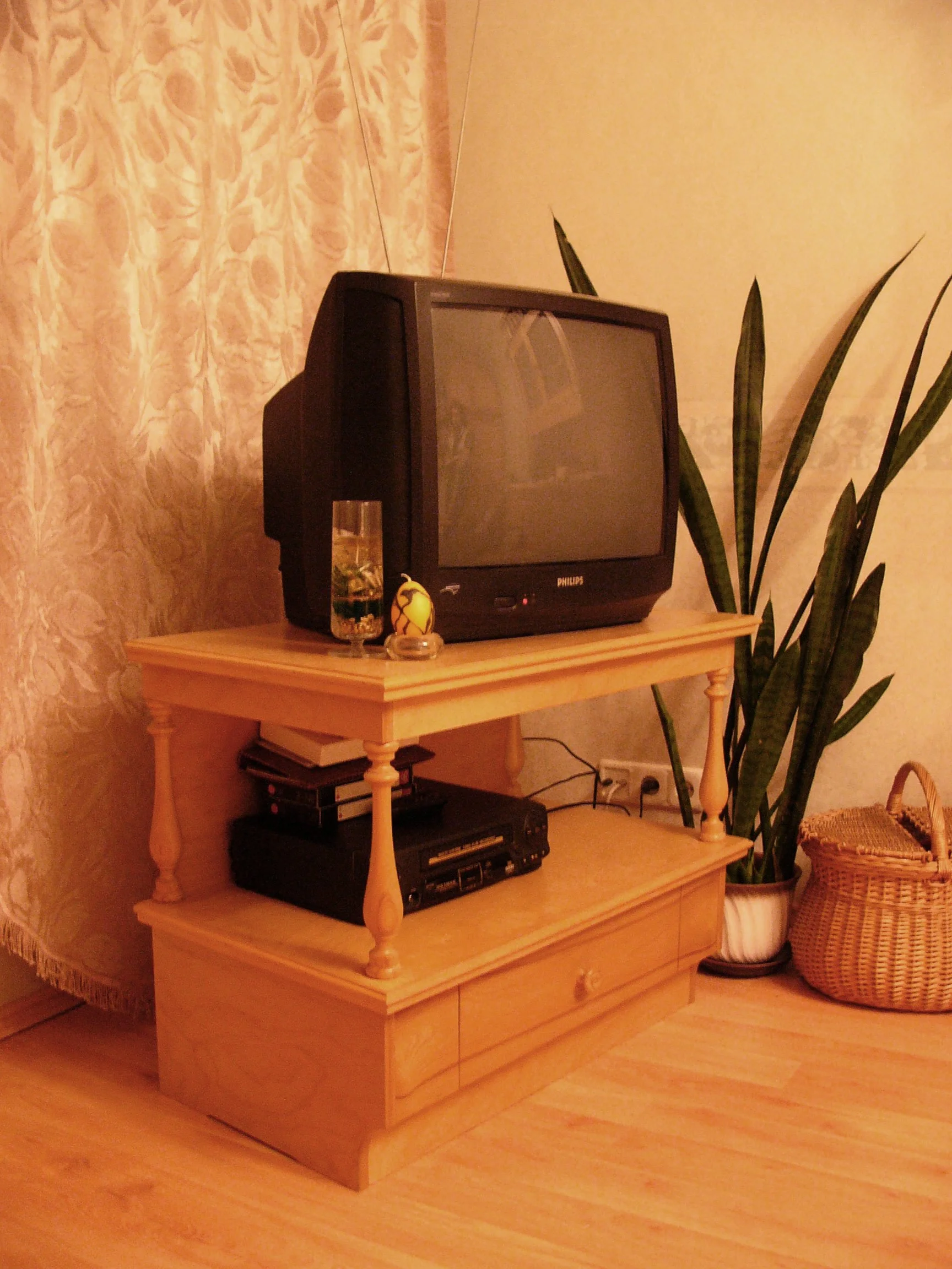 JB mebeles_08d_TV skapitis.jpg