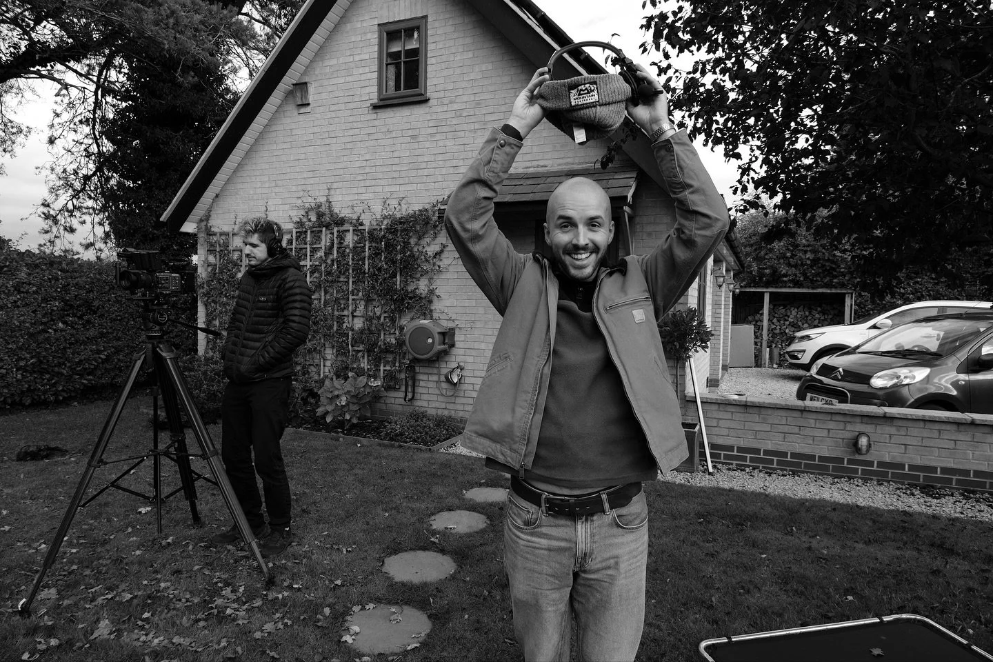 Tips for enjoying moderate success in the film industry:

1. Work with people you actually kinda like
2. Be less serious
3. Stare at the sky a bit
4. Operate sound when you need to
5. Refuse to operate sound again

📷 BTS by the outrageous @summer__r