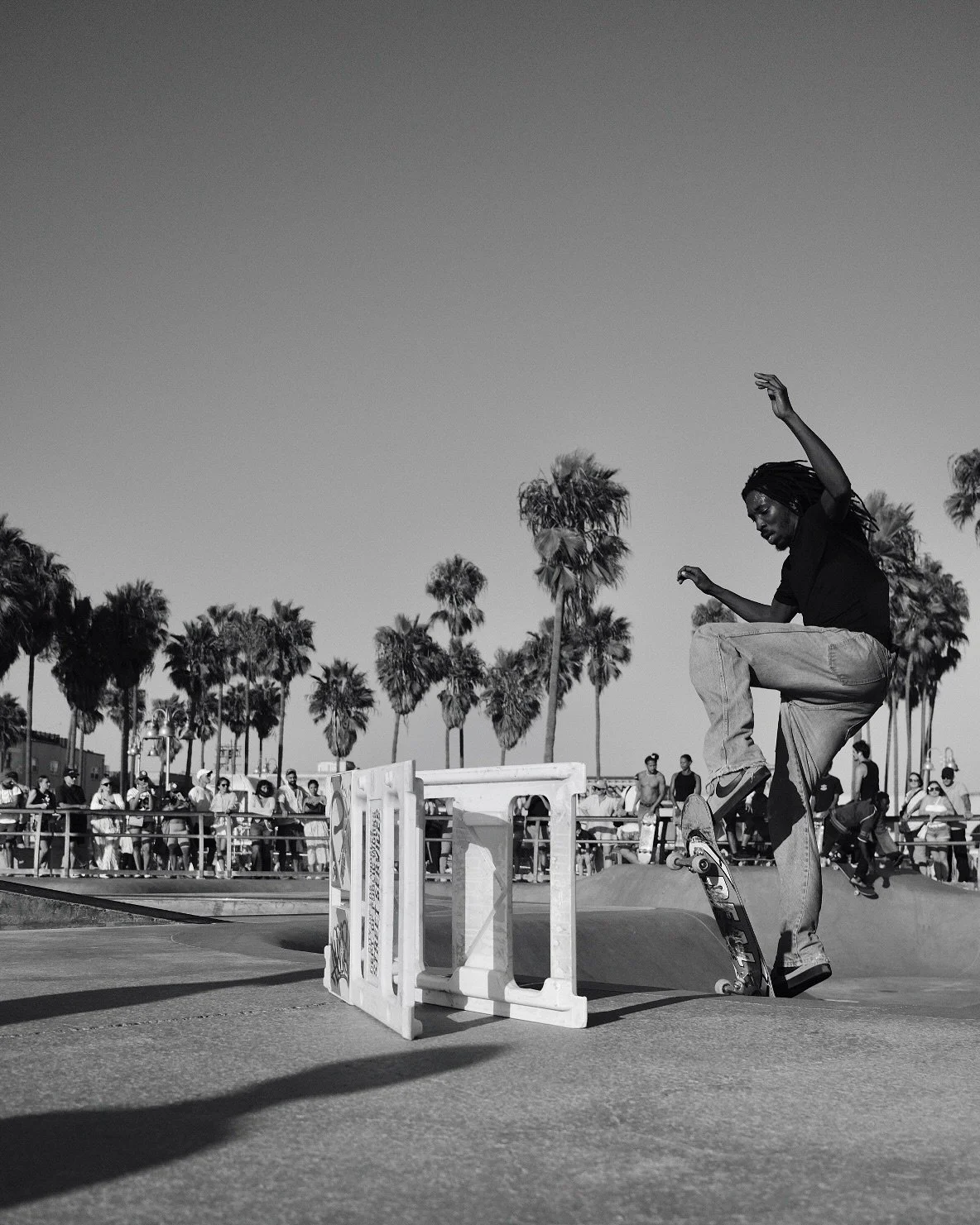 A touch of LA thus far 🛹

#losangeles #dogtown #skating #skatepark #venice #streetphotography