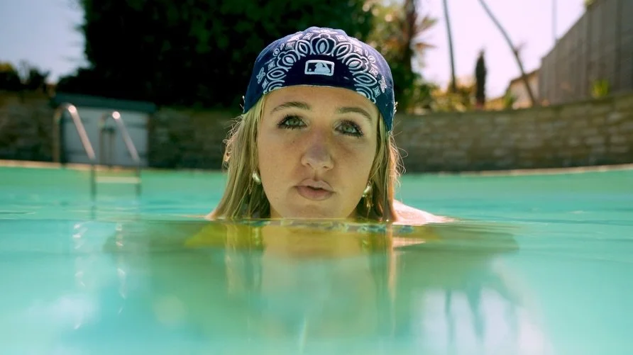 Underwater music video? ✅🌊

Some frames from an amazing pool shoot with @inesraemusic and band for her new single 'Deep' (out today!)

Shot entirely in a backyard pool on the south coast, conveniently during the heatwave ♨️

Check out the full video