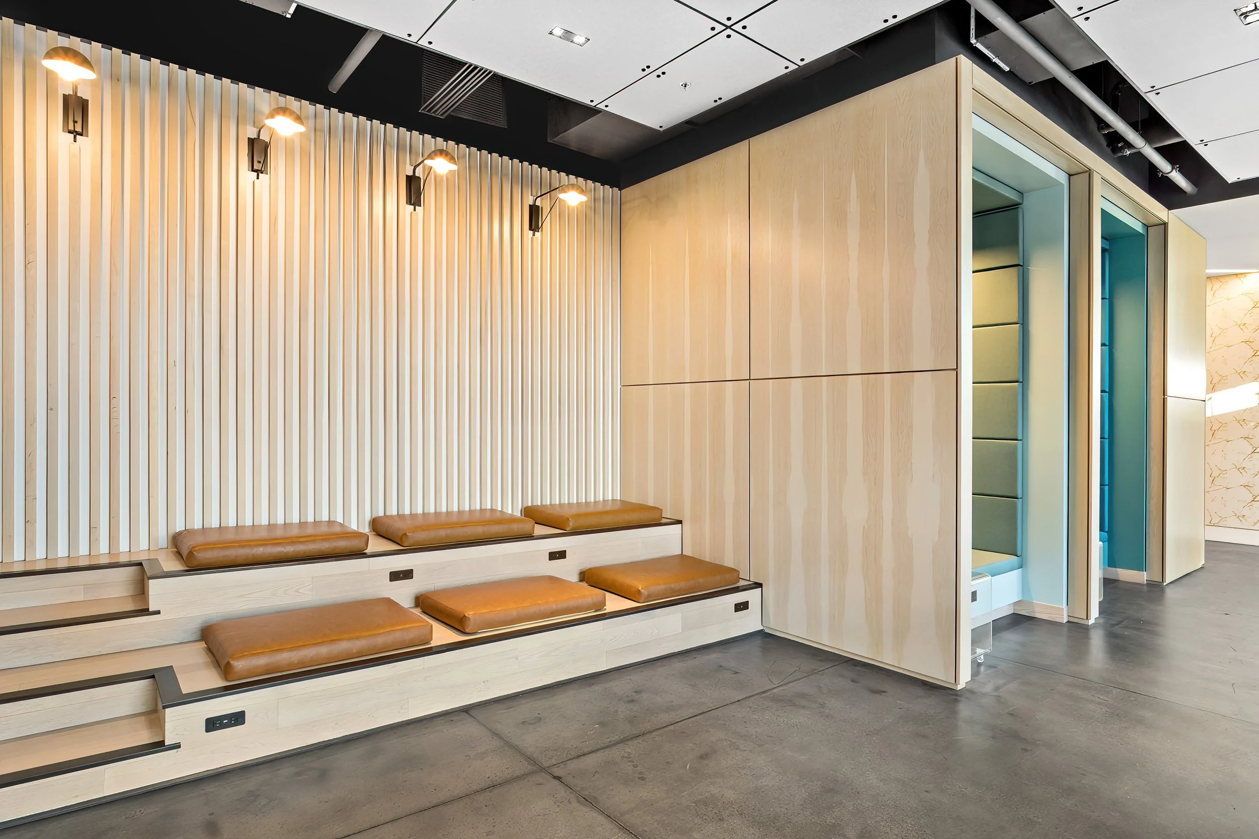 03-2100STryonStLobby_003.jpg