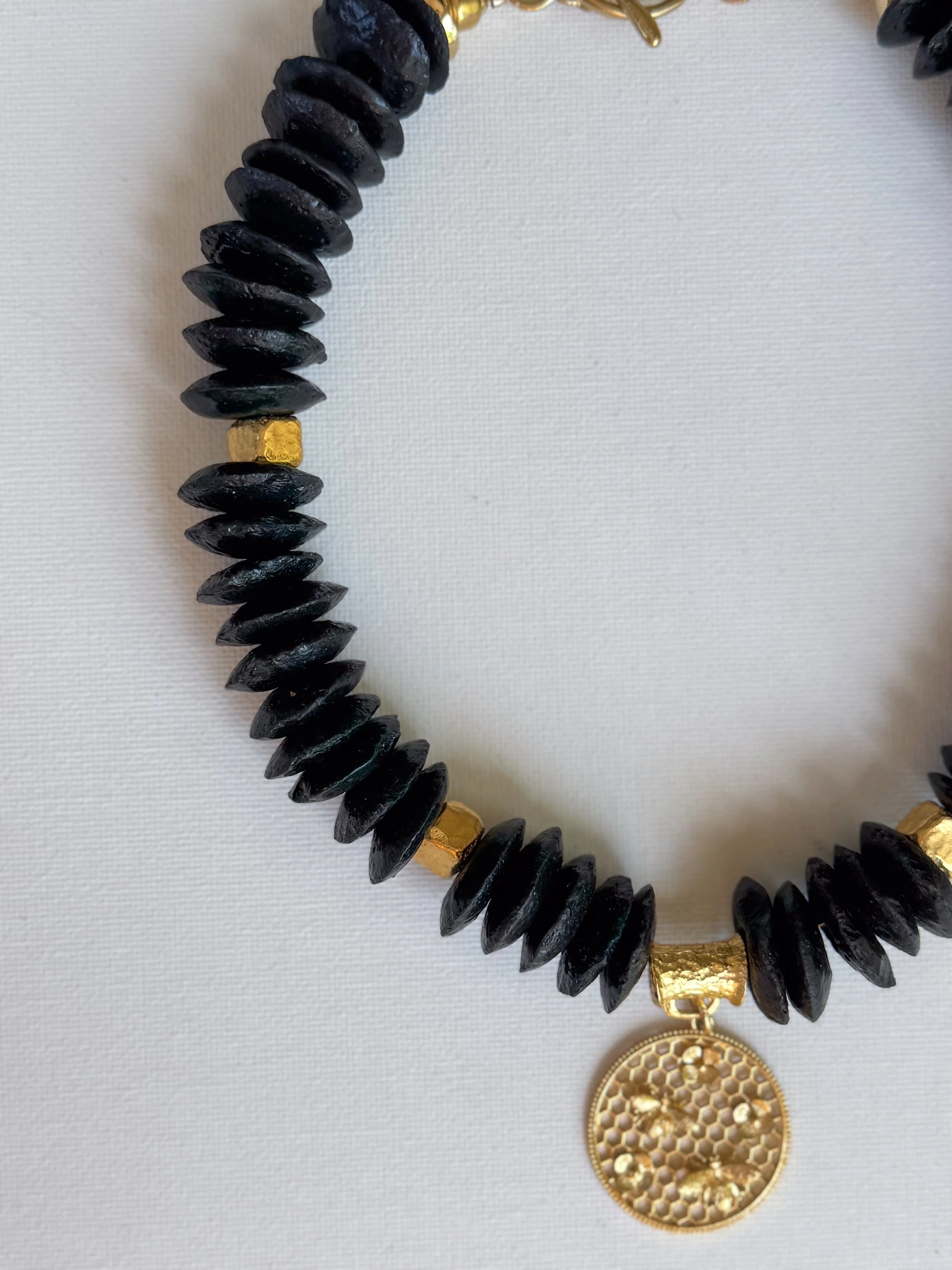 THE QUEEN S HIVE-4.jpg