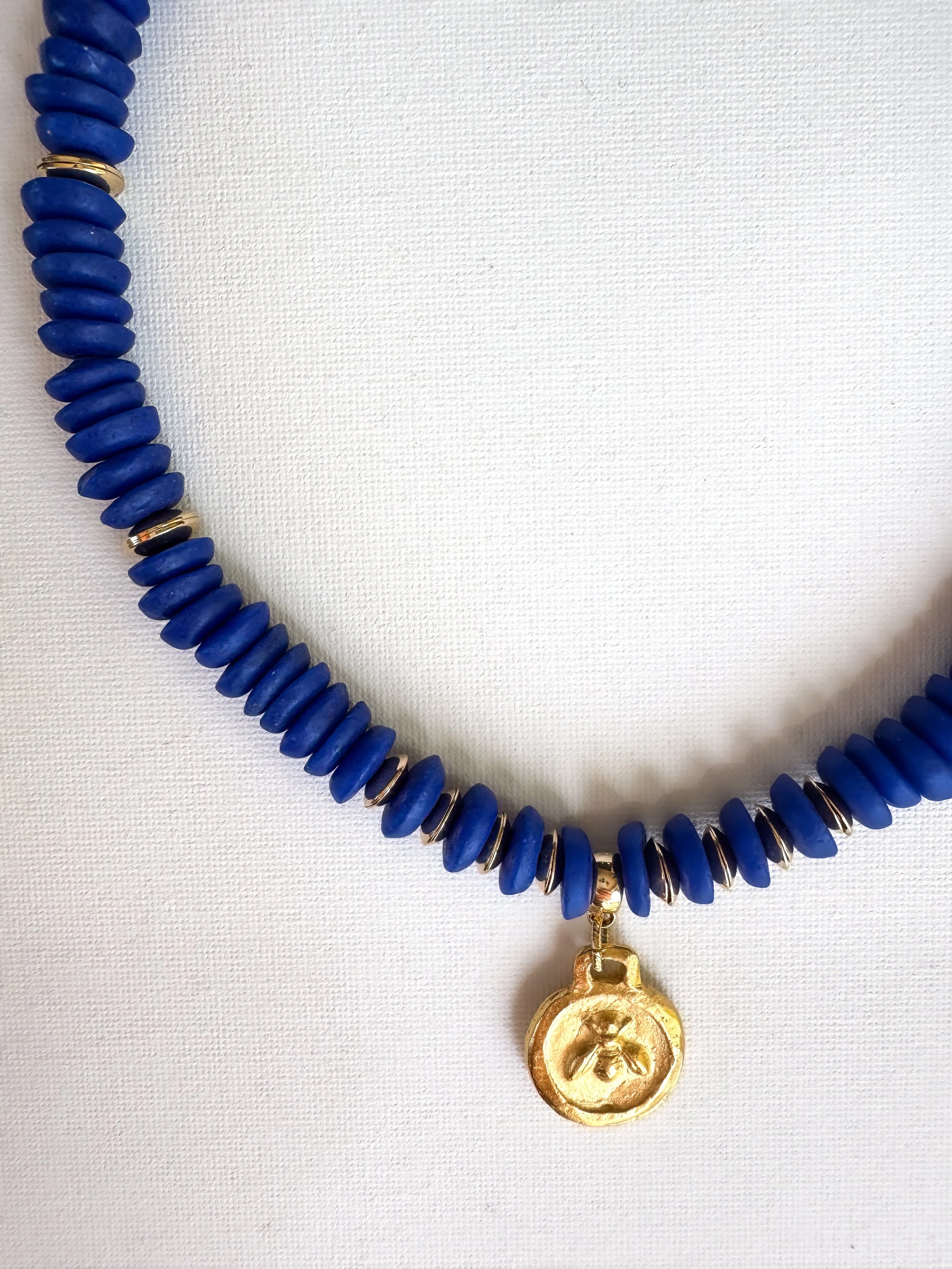 THE QUEEN S HIVE-10.jpg