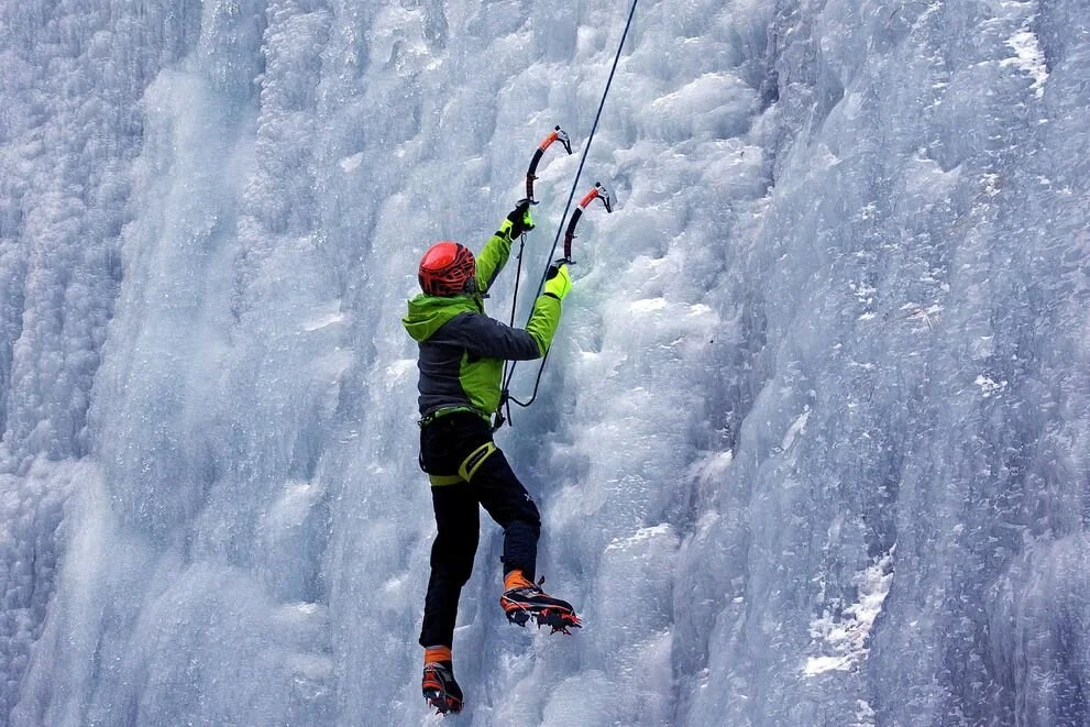 ice climbing 2.jpg