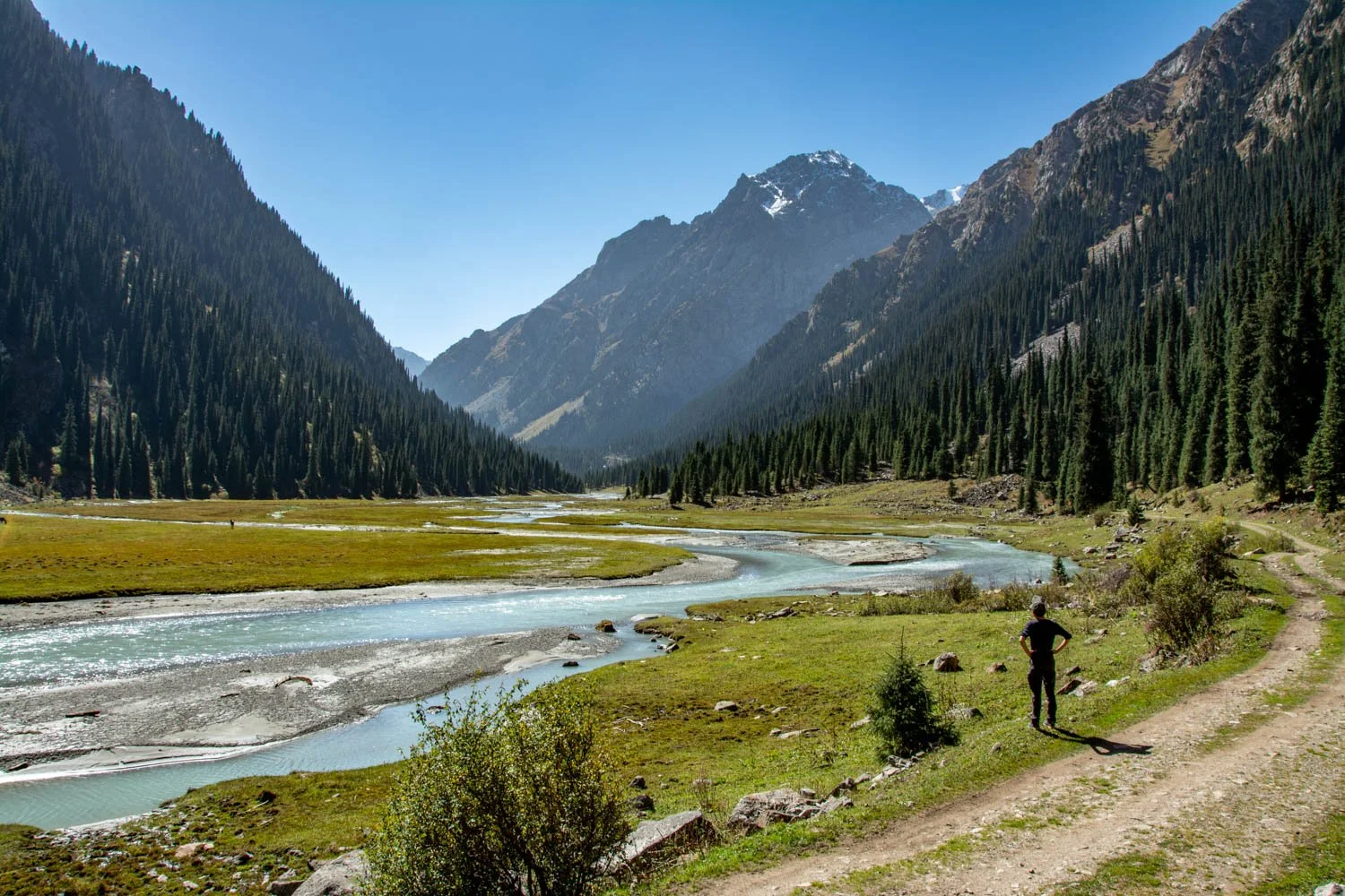 karakol-valley-alakul-lake-tian-shan.jpg