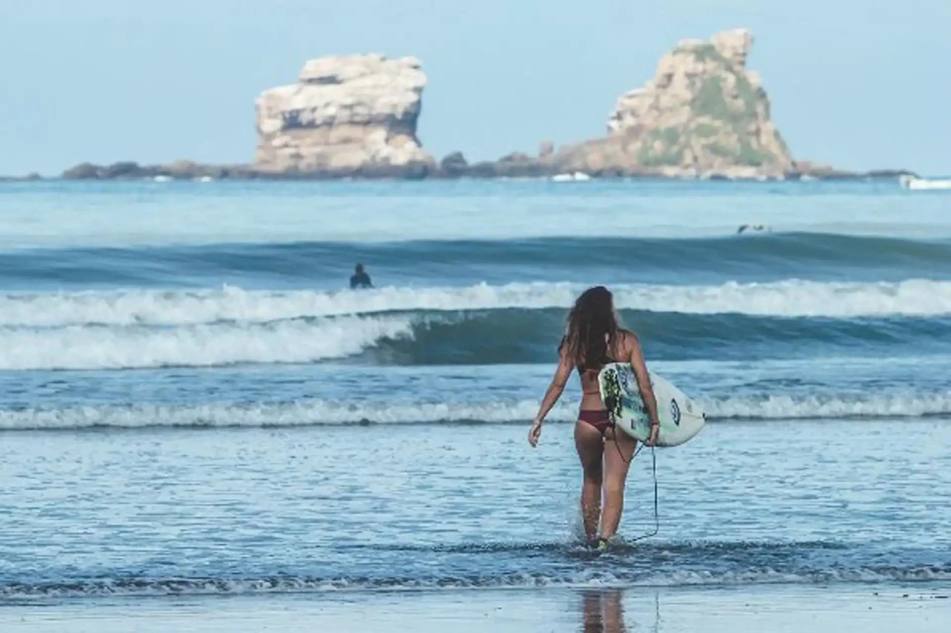 girl surf.jpg