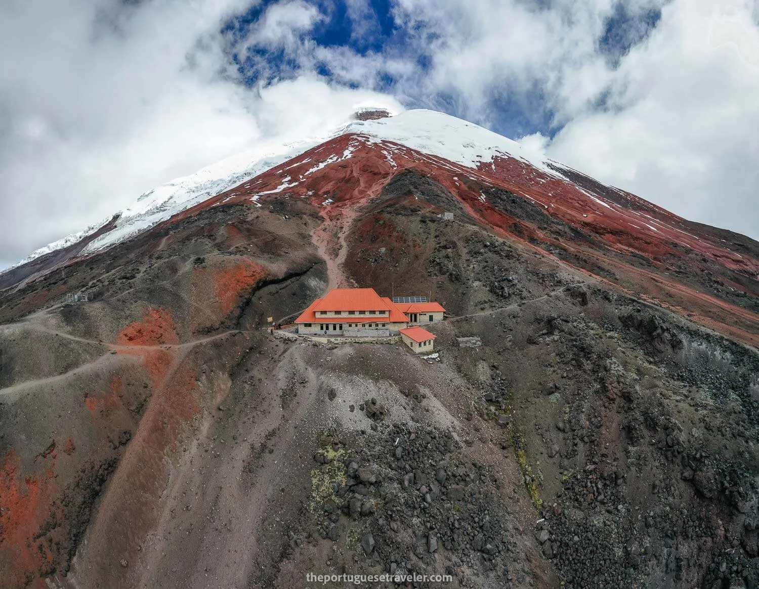 cotopaxi refugio.jpg