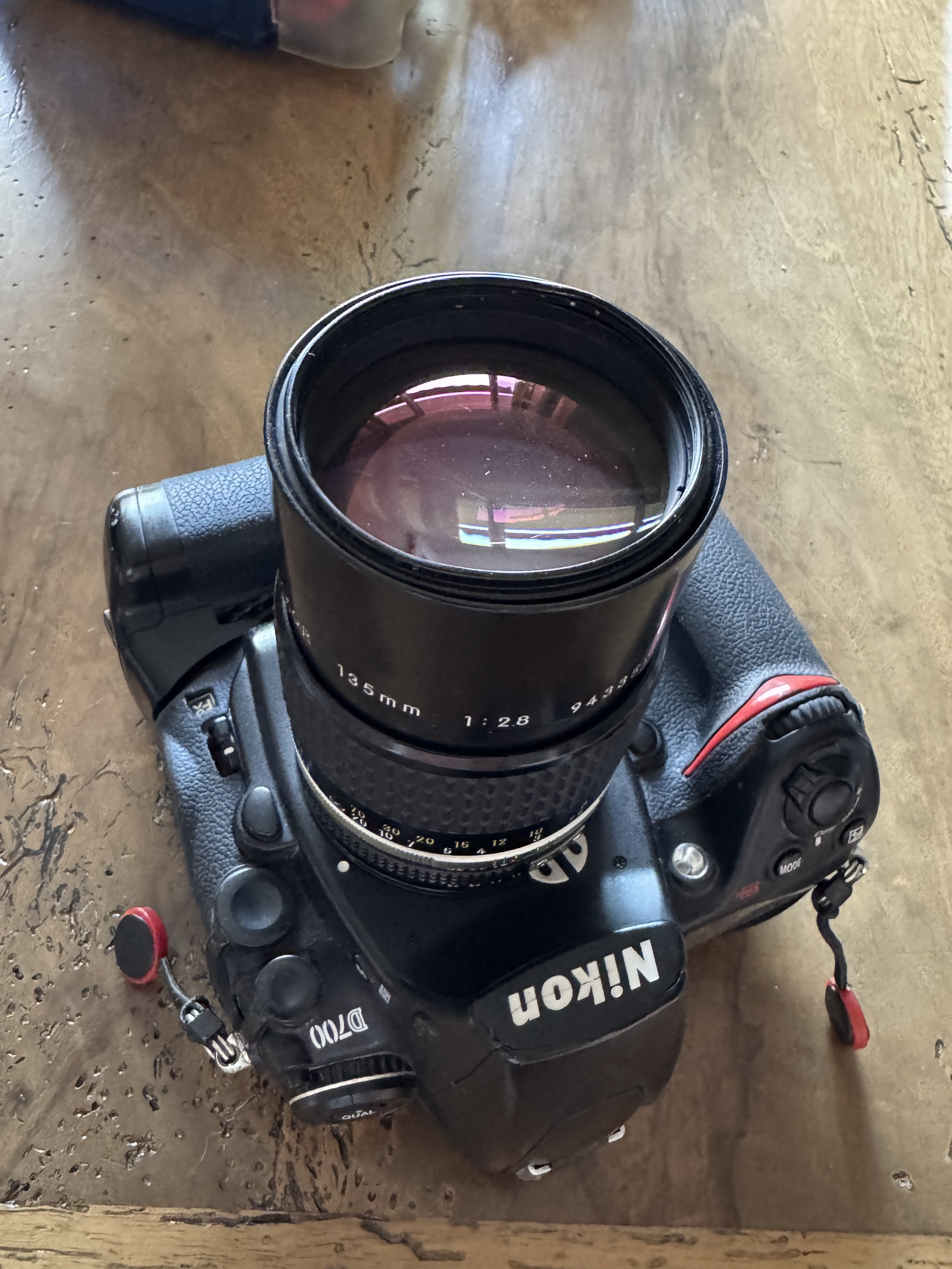 NIKON D700 seulement 12.1 Megapixels…