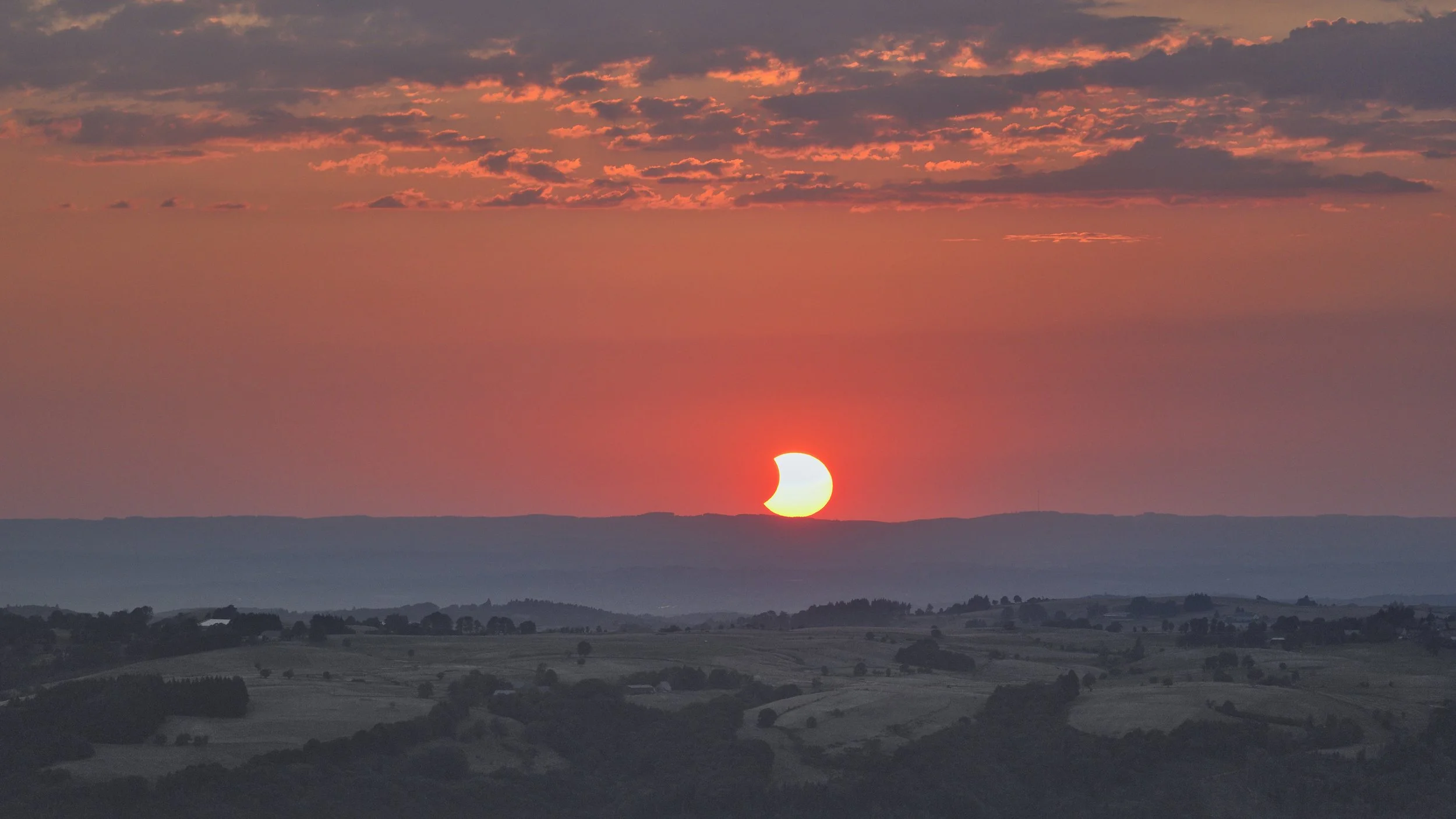 Eclipse de soleil Aout 2026 Cézalier