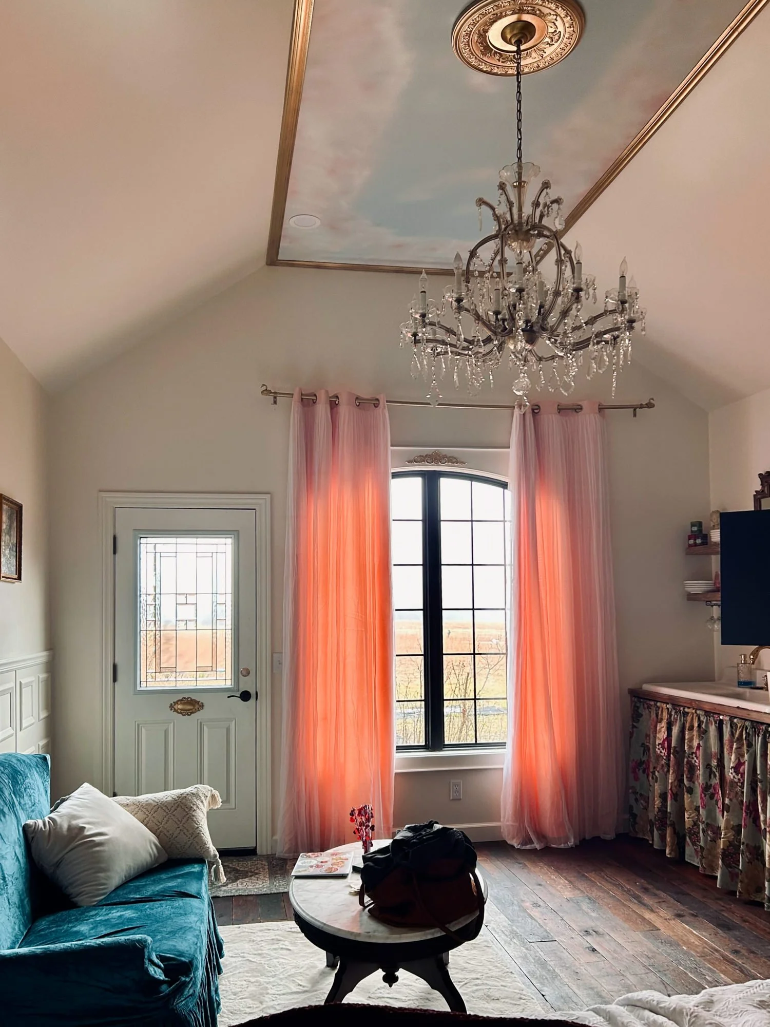 emporia-kansas-airbnb-boutique-hotel-stays2-3.jpg
