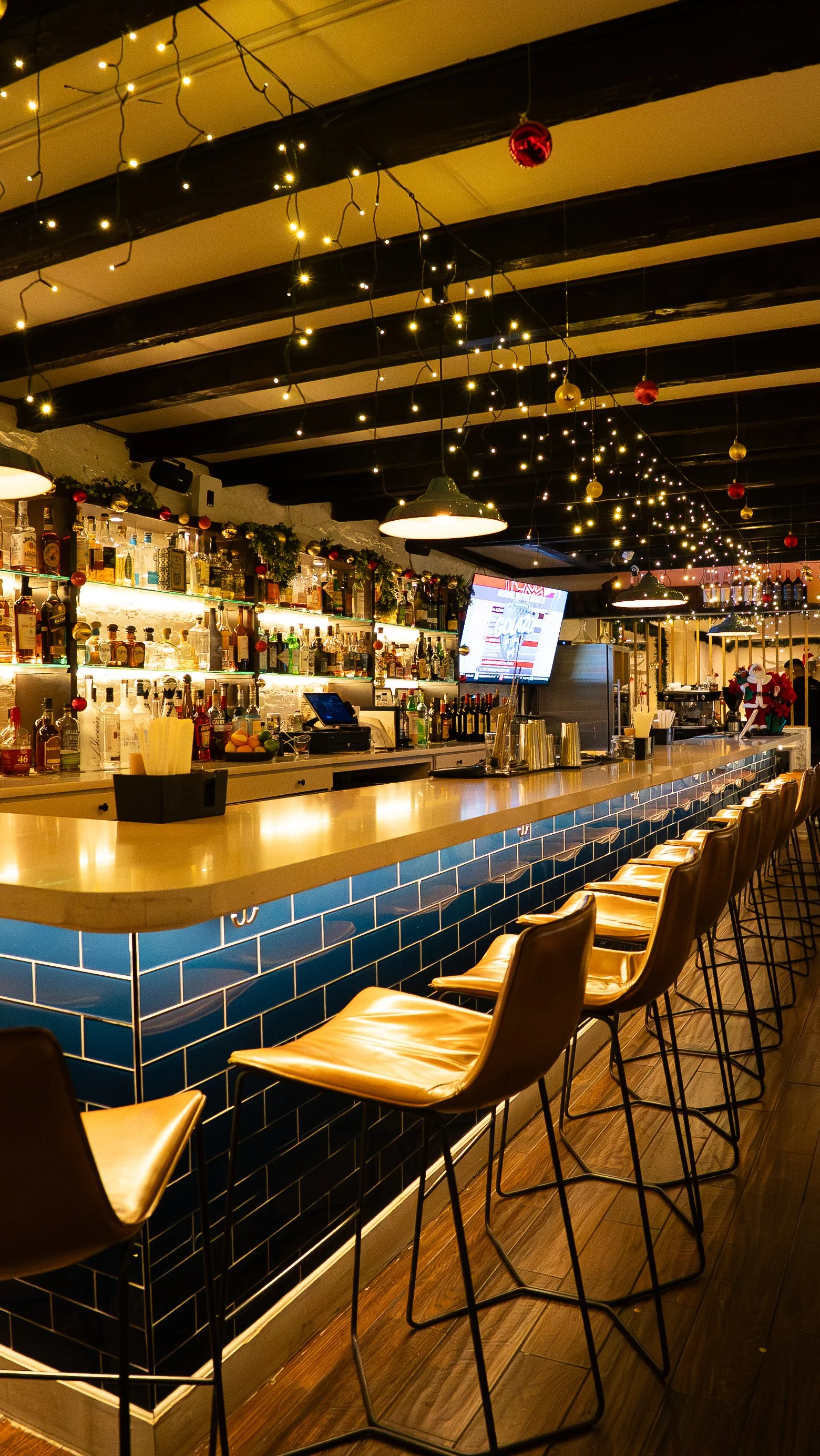wine_bar_Gramercy_dining_room_interior_at_Palermo