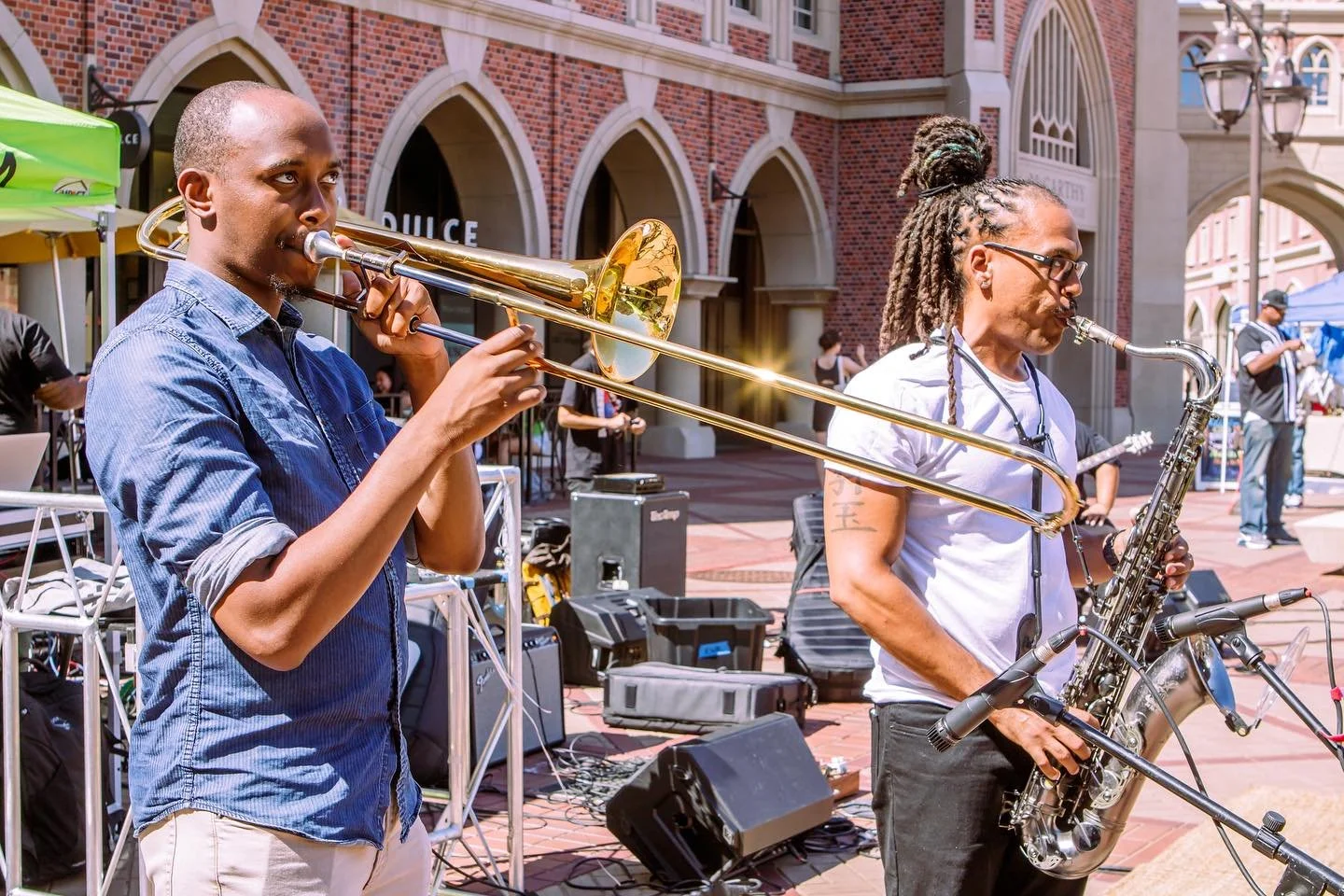 who doesn&rsquo;t love a soulful sunday!? 🌞 filled with great vibes and talented people @soulfulofnoise this jam session was one of a kind, musicians that never played together covering tracks in minutes perfectly 😮&zwj;💨y&rsquo;all go pop out if 