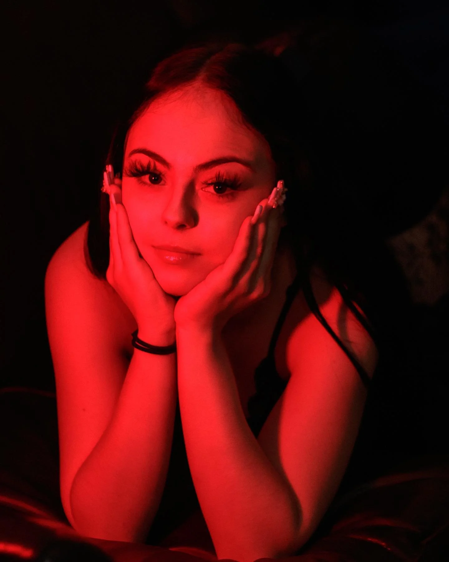 gave my sis a whole new set of &ldquo;this is her&rdquo; pics🥰

model❤️&zwj;🔥: @loveraynaa