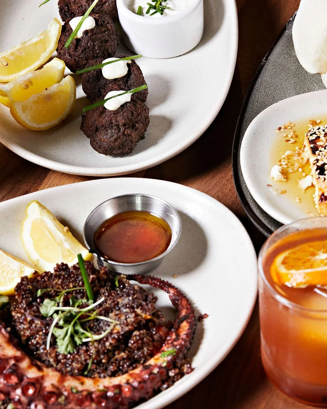 The more small plates, the merrier the table. Bring your crew and dig in! 🍋🍴