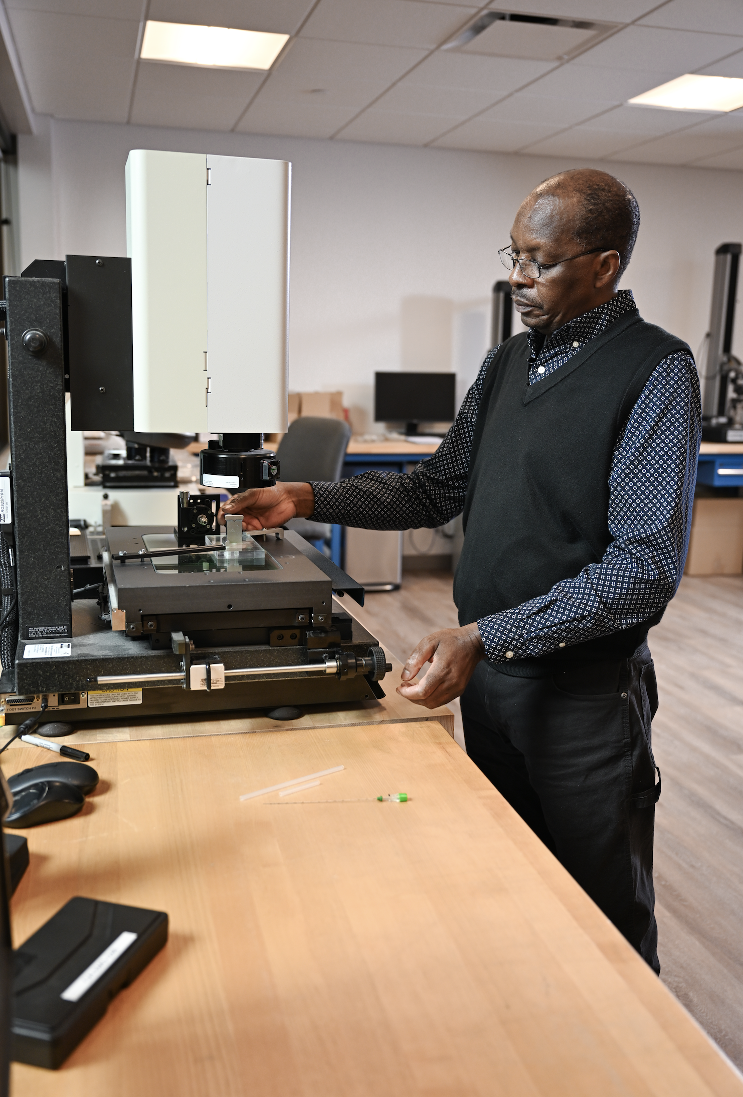 Integrated medical device development and production services supporting manufacturability and product commercialization.