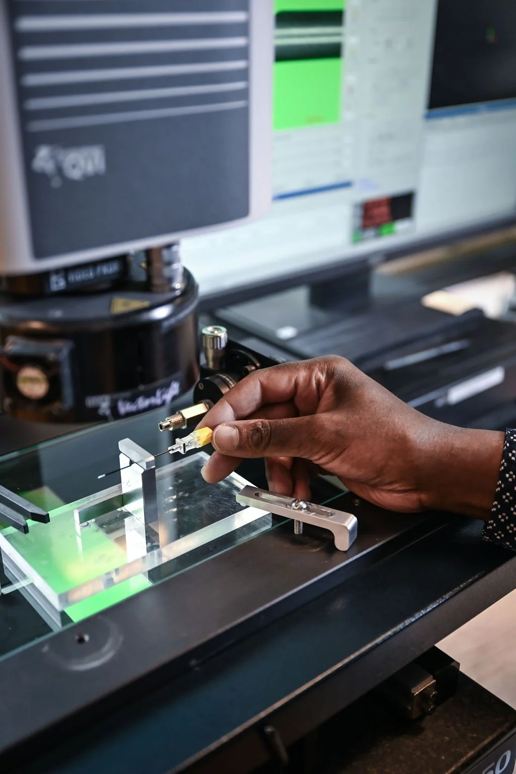 Medical device manufacturing CDMO providing end-to-end development, manufacturing, and production solutions for OEMs.