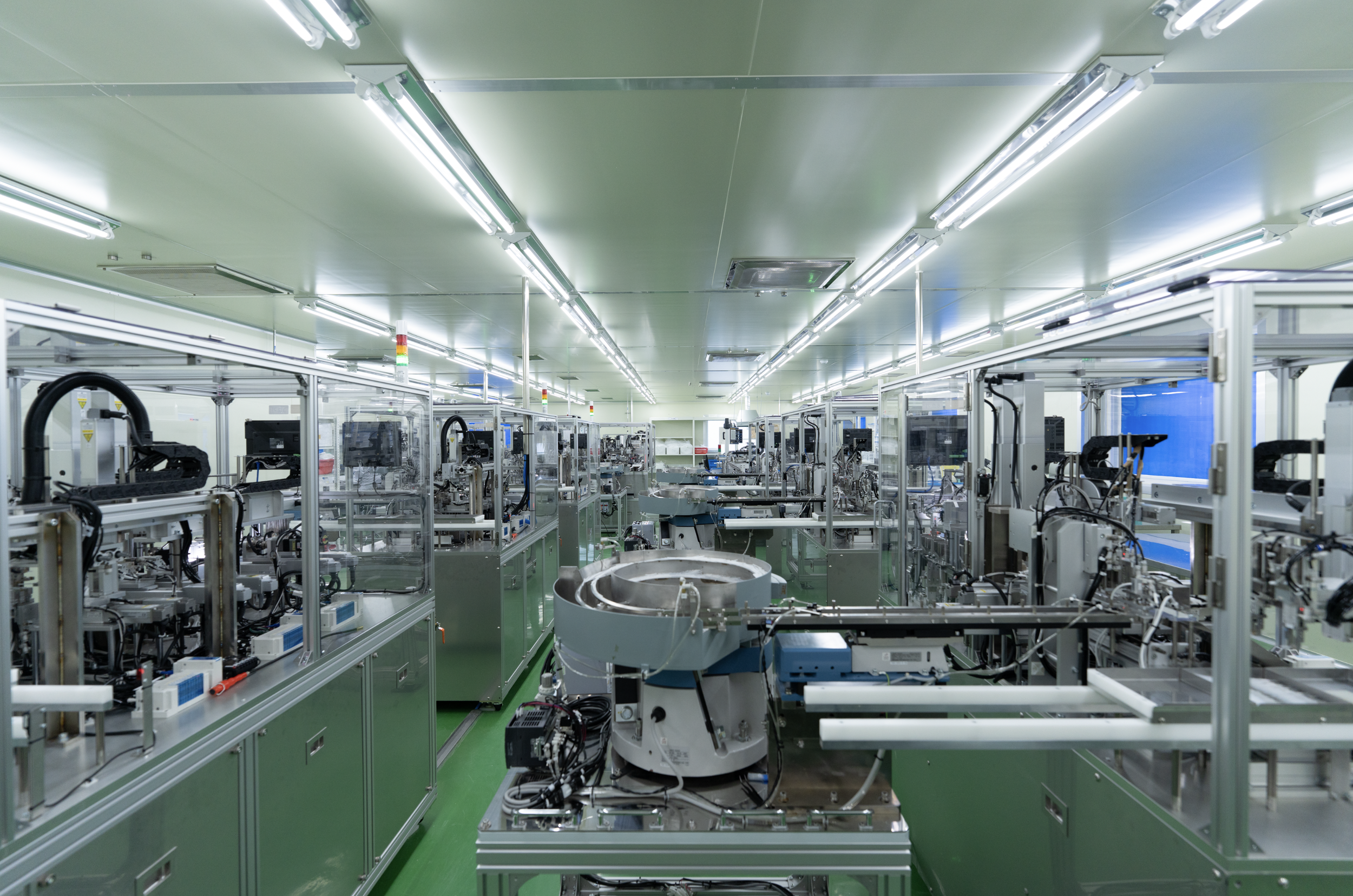 Medical device contract manufacturing services supporting precision production, development, and OEM collaboration.