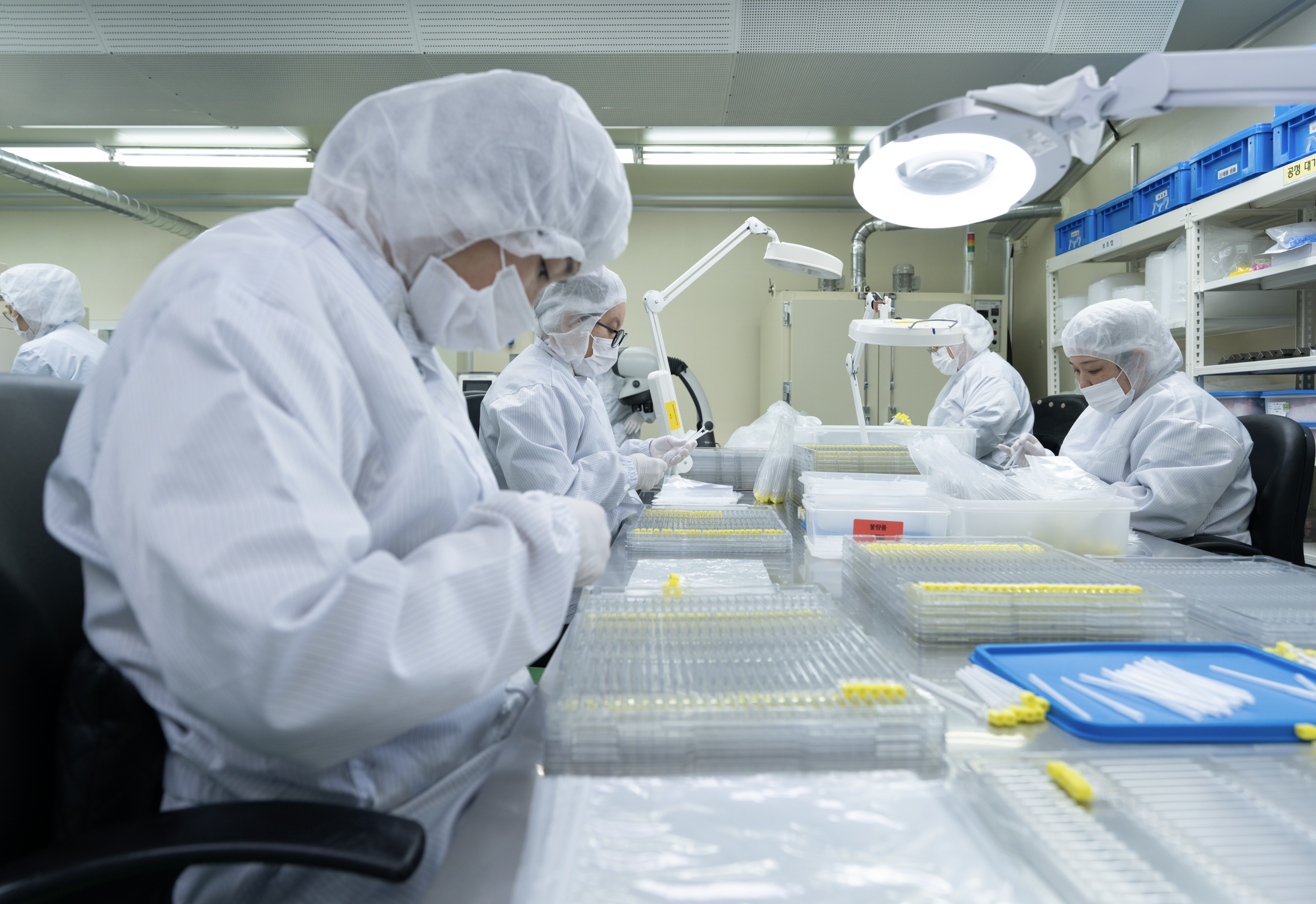 Custom procedural needle manufacturing services for OEMs requiring precision, consistency, and scalable production.