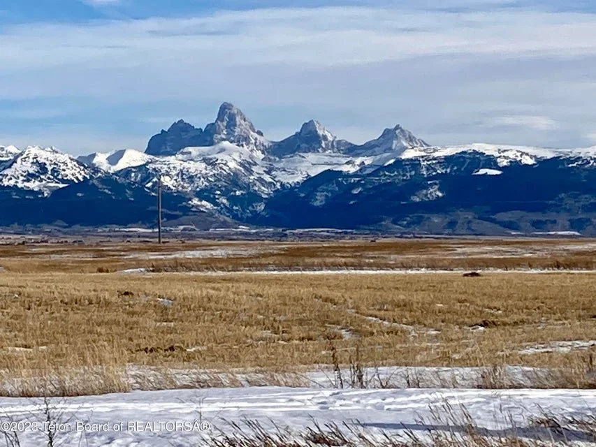 4950 Moonset Ridge view.jpg