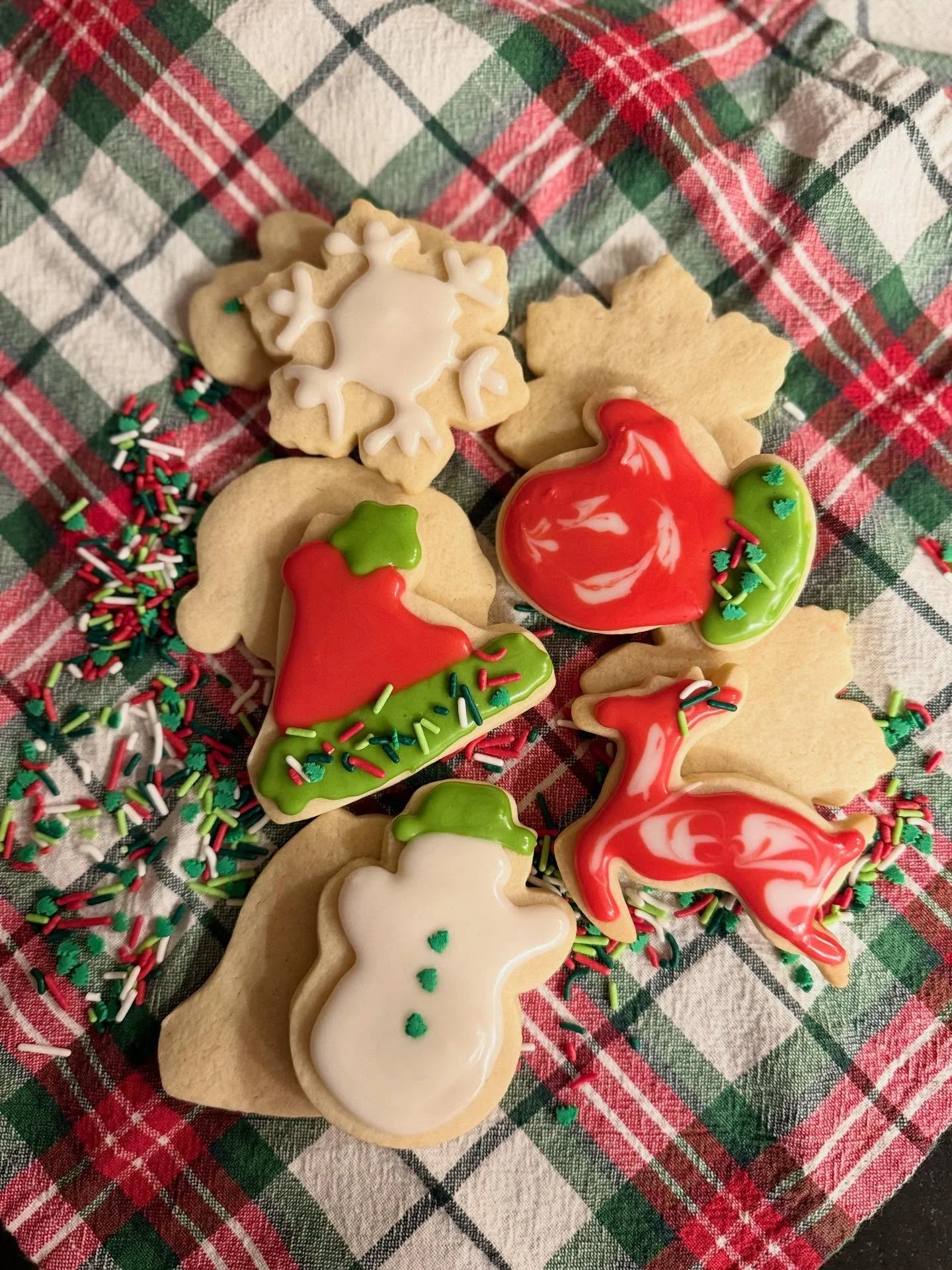 We are officially 20 days from Christmas!

Try out our Christmas Cookie Decorating Box. This box comes with 24 undecorated sugar cookies, three icing bags, and sprinkles. Take the work out of cookie decoration and just enjoy the fun!

Our new Gingerb