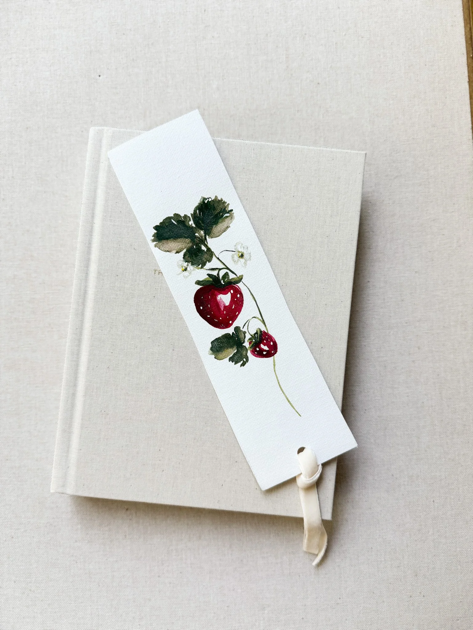 Bookmark Sweet Strawberry .jpg