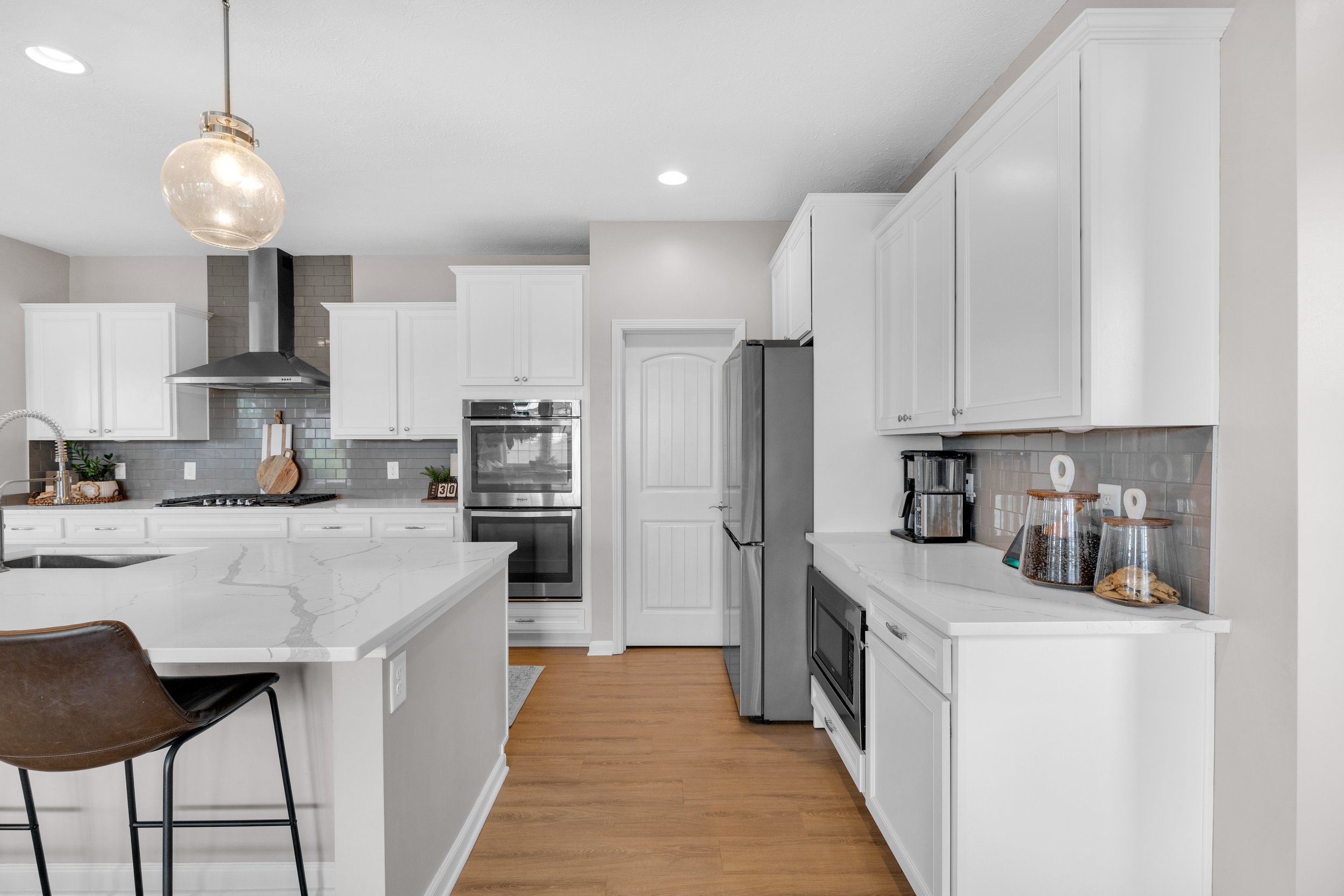 6137hardwick-14.jpg