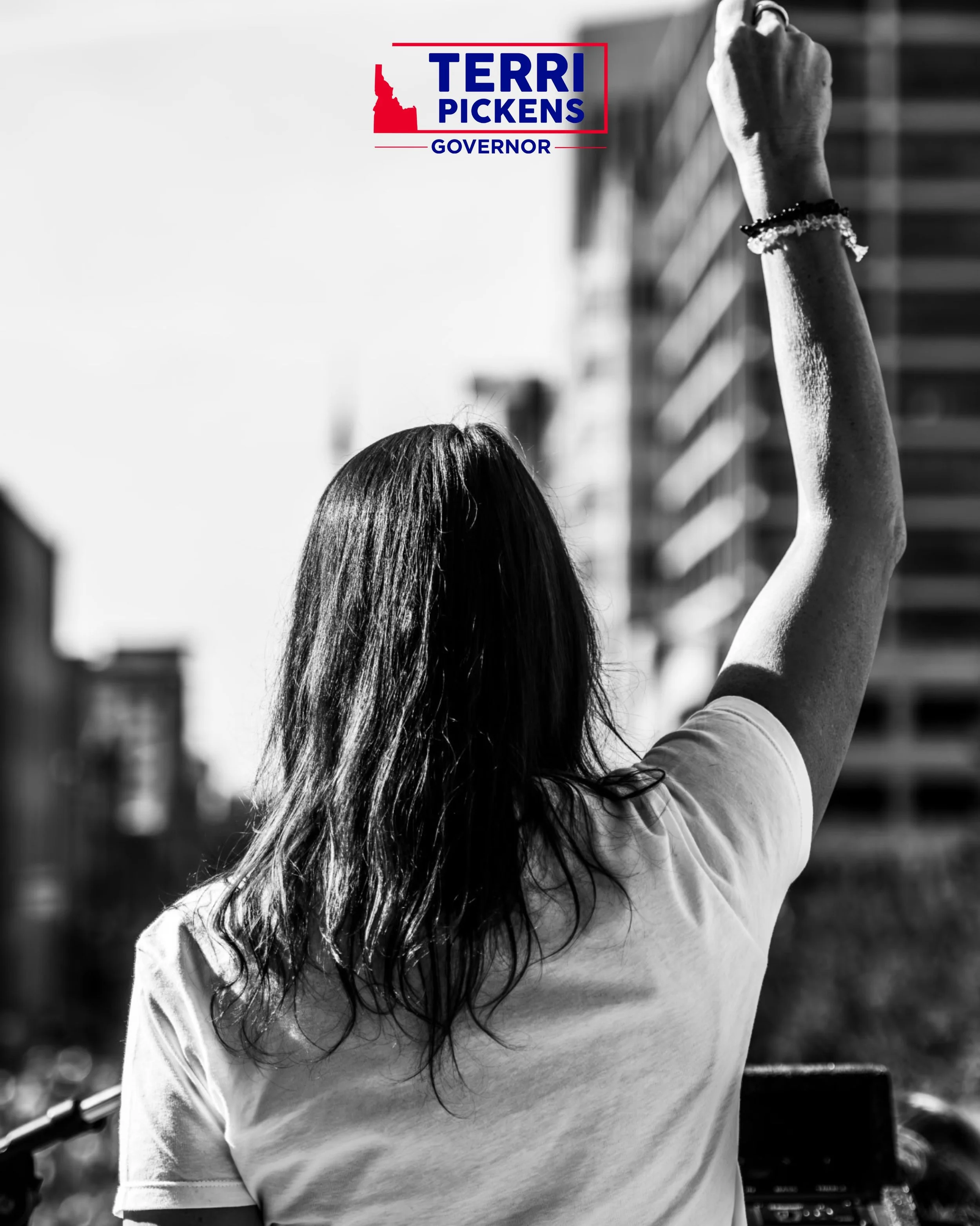 This election democracy is on the ballot. No sitting this one out.

Show up. Speak up. Make your voice heard.

Get out and vote. 💙
Photo credit: @branch.and.pine 
#TerriForIdaho #NoKings