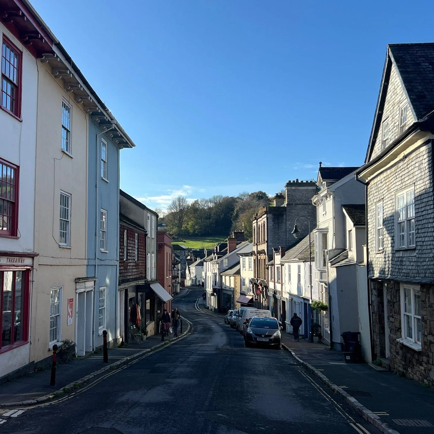Out on a new eco house site visit last week and we had the excuse to visit the beautiful village of Ashburton. The sign-writing for the all the independent shops especially  @wearebriarbakery and @gnashcomics makes it a really charming village! Thank